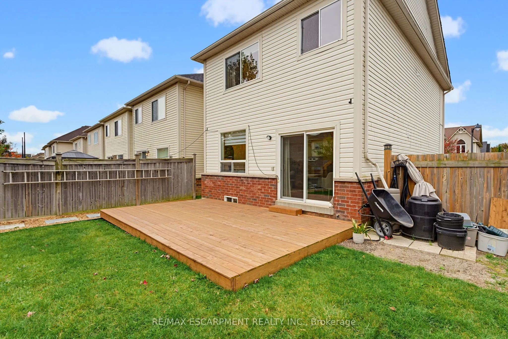 63 Golden Iris Crescent