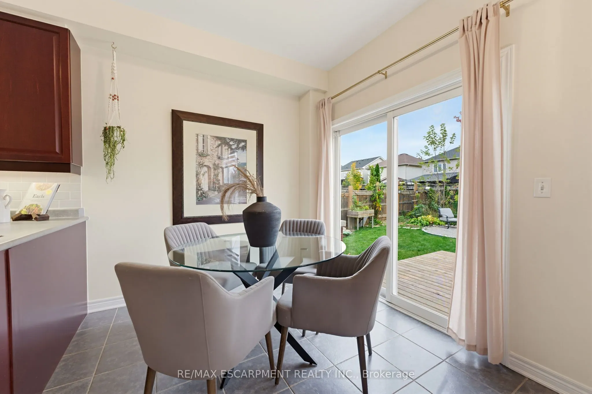 63 Golden Iris Crescent