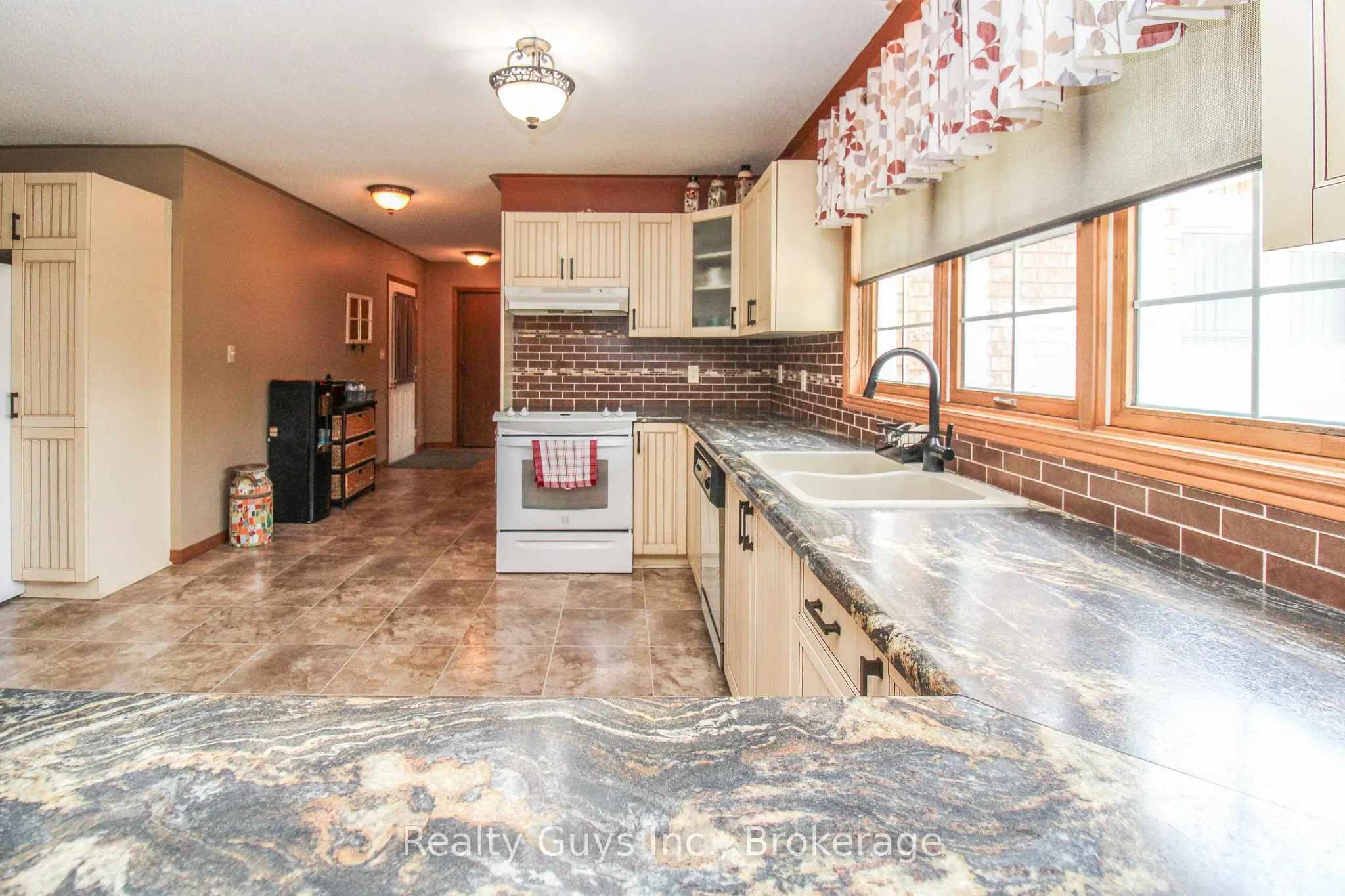 668 Brealey Drive