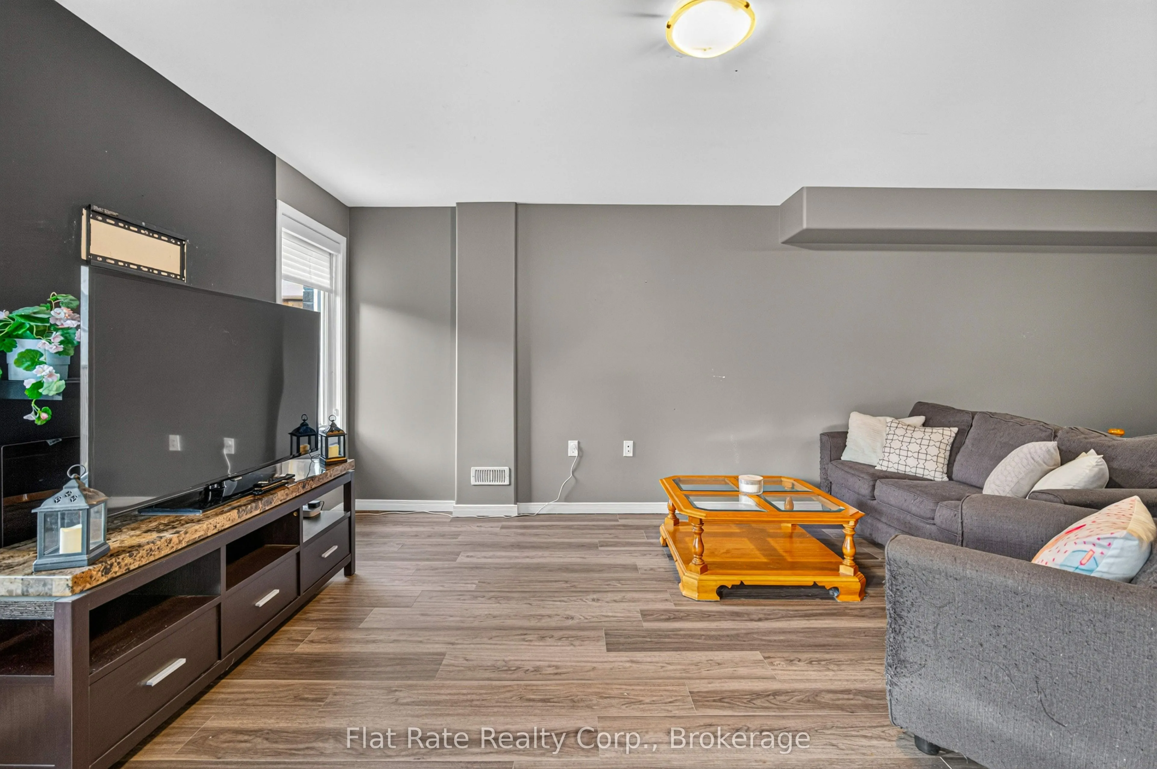 276 LOUDEN Terrace