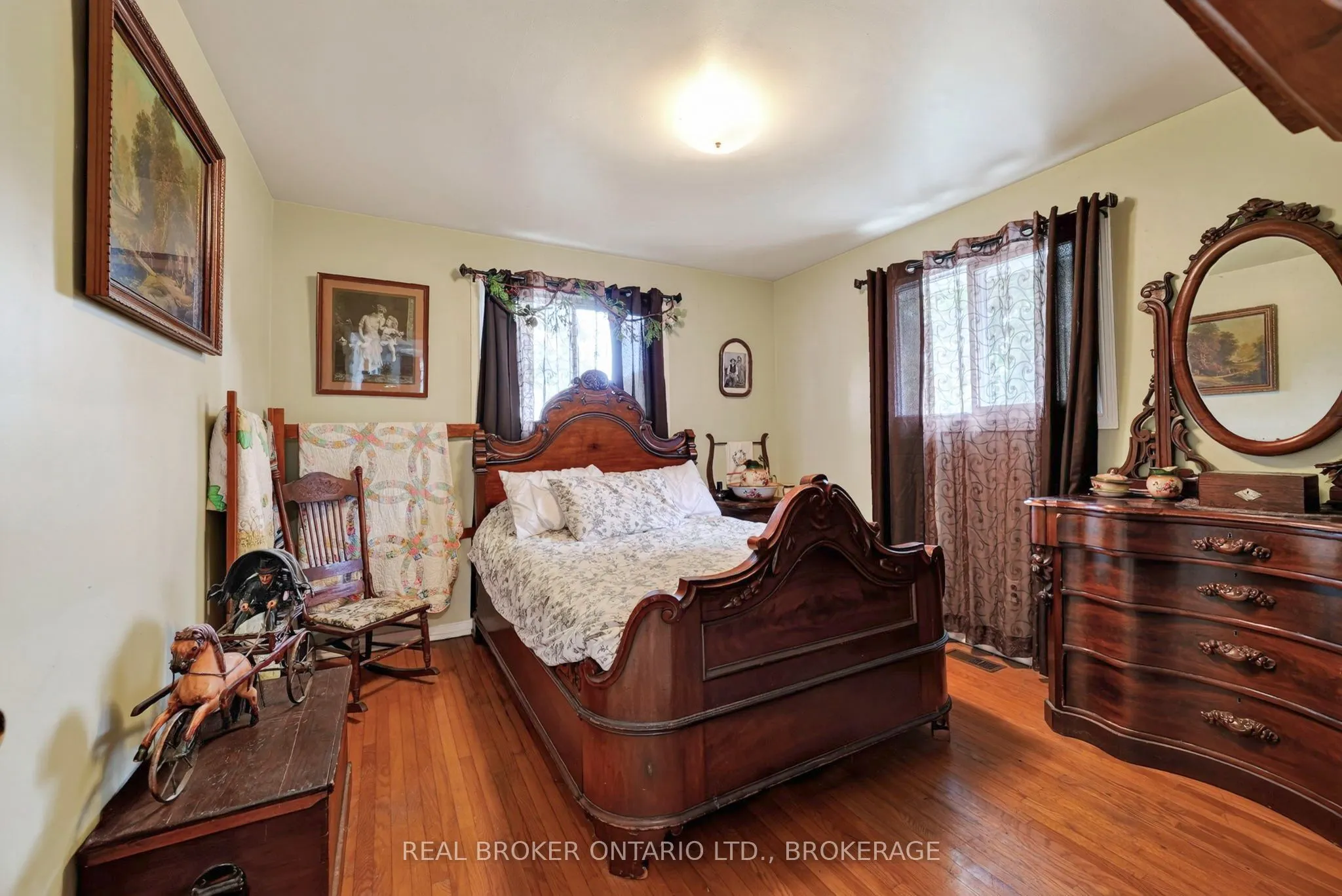 15 Gray Avenue