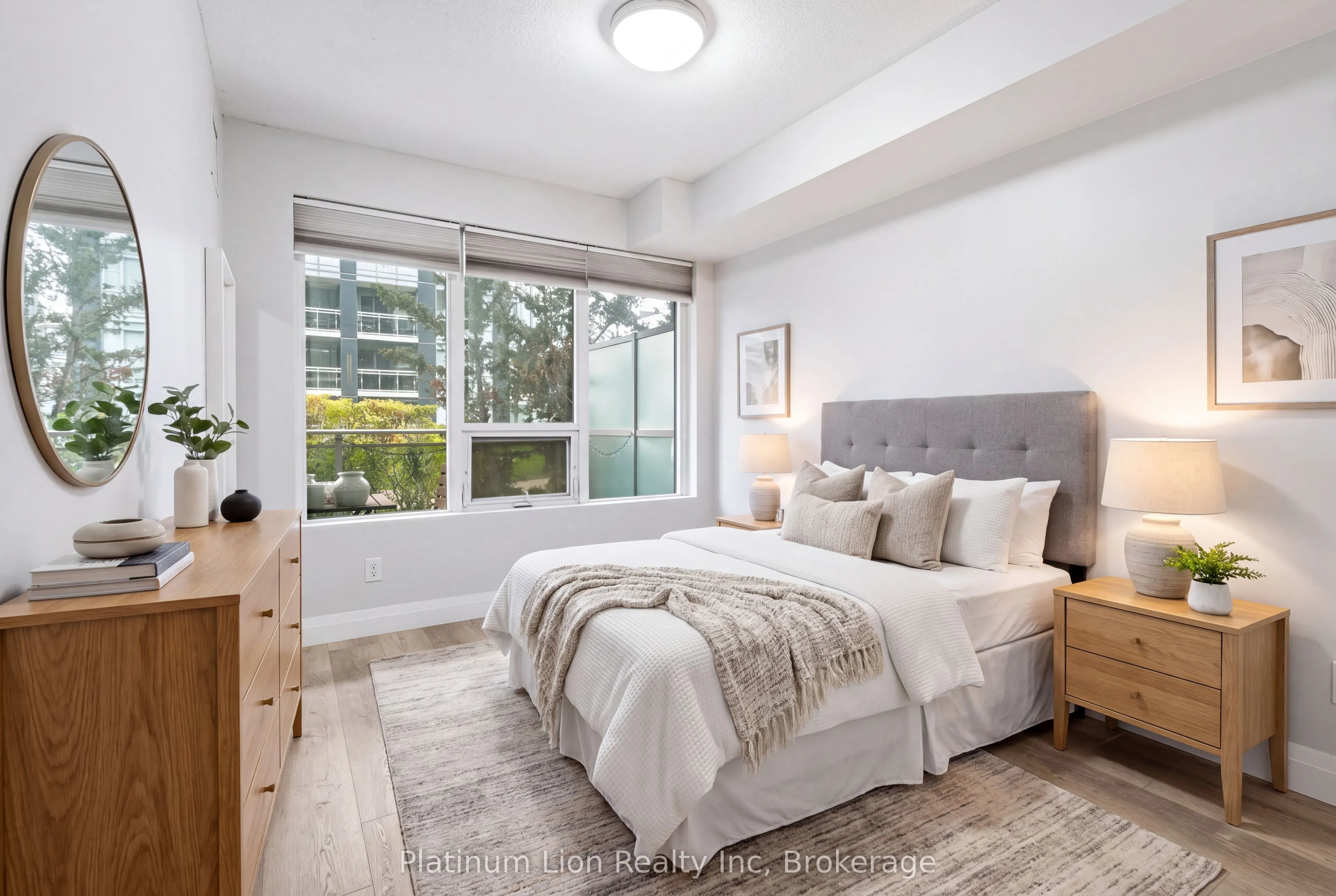 53 Arthur Street S #203