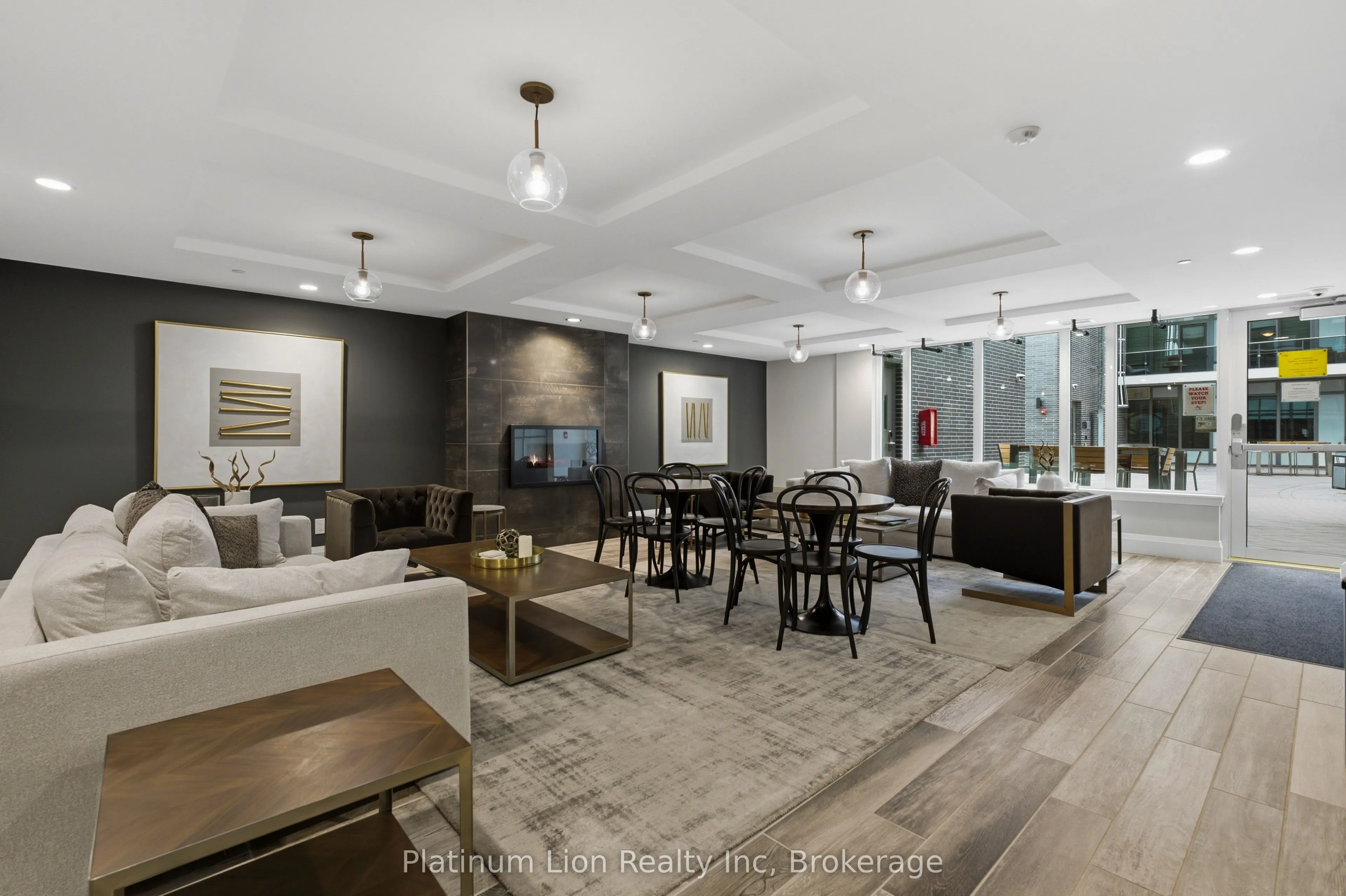 53 Arthur Street S #203