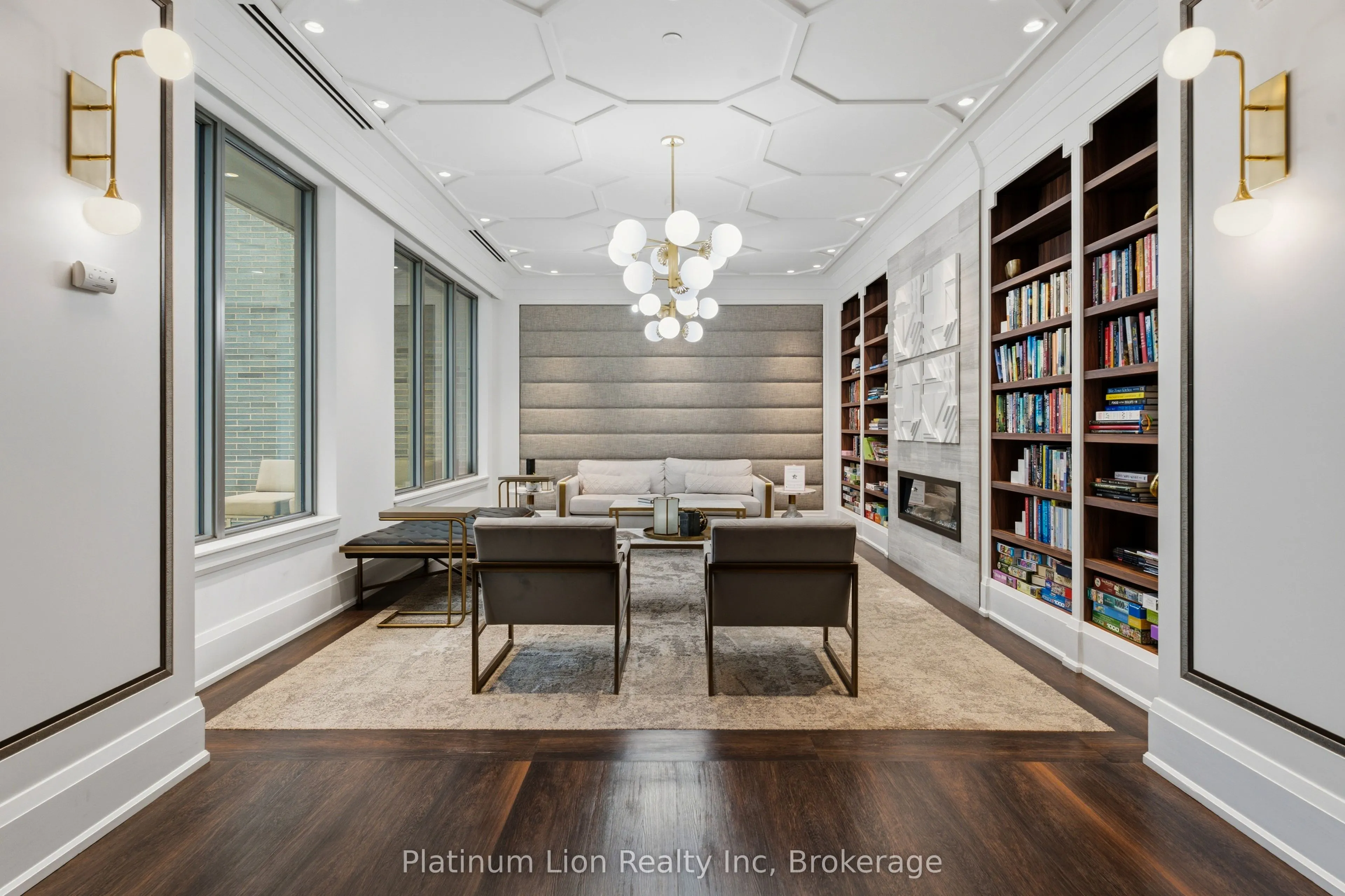 53 Arthur Street S #203