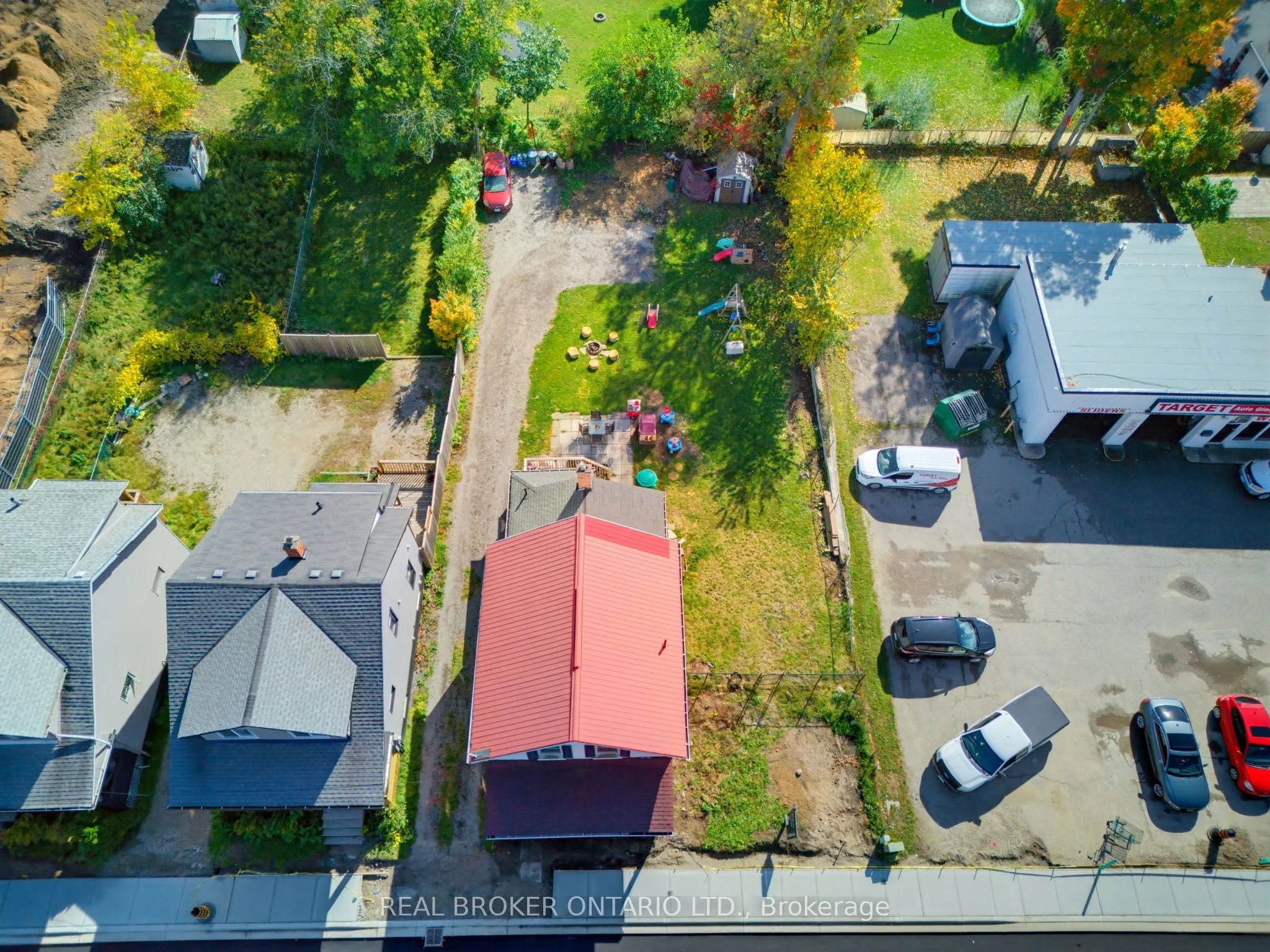 256 Dundas Street