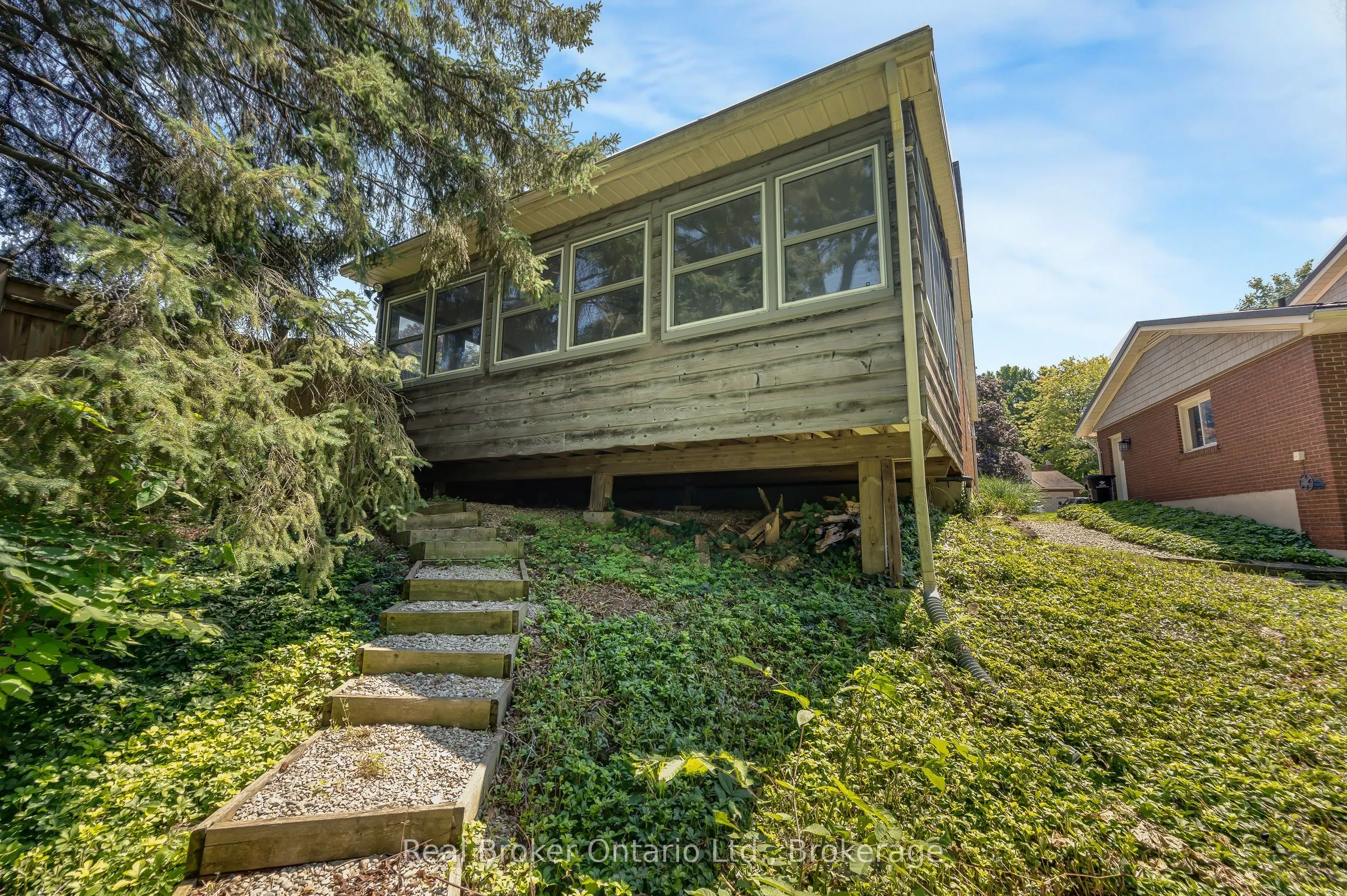 30 Westwood Crescent
