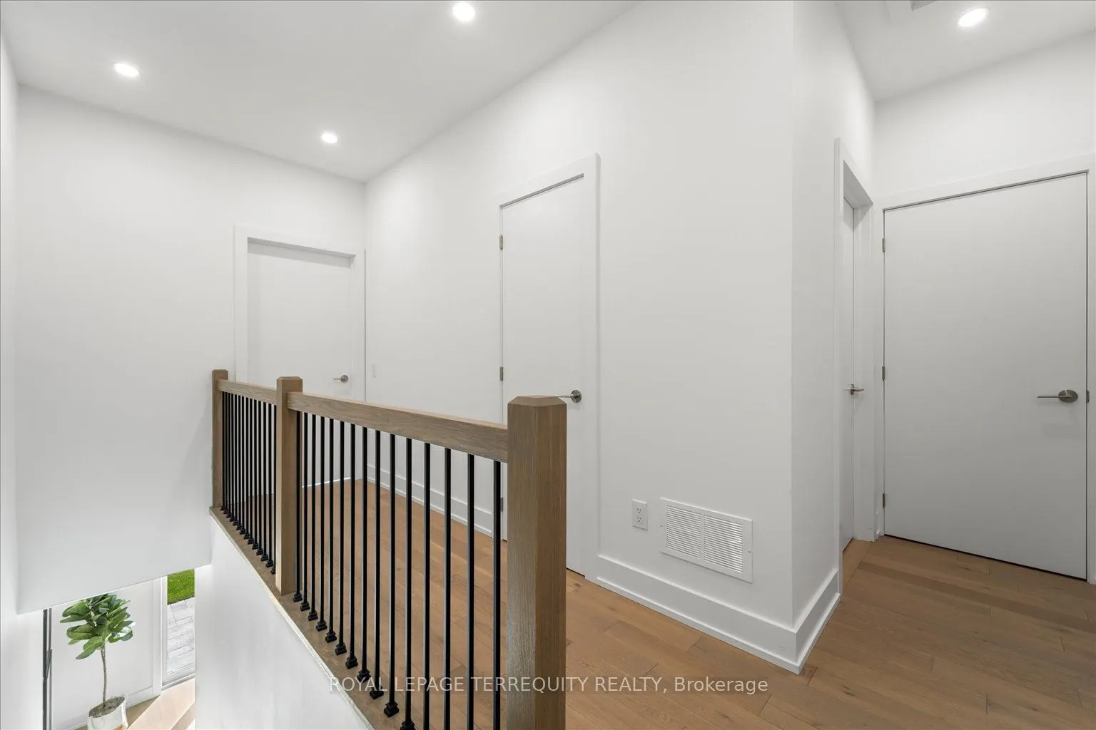 37 Rockmount Crescent