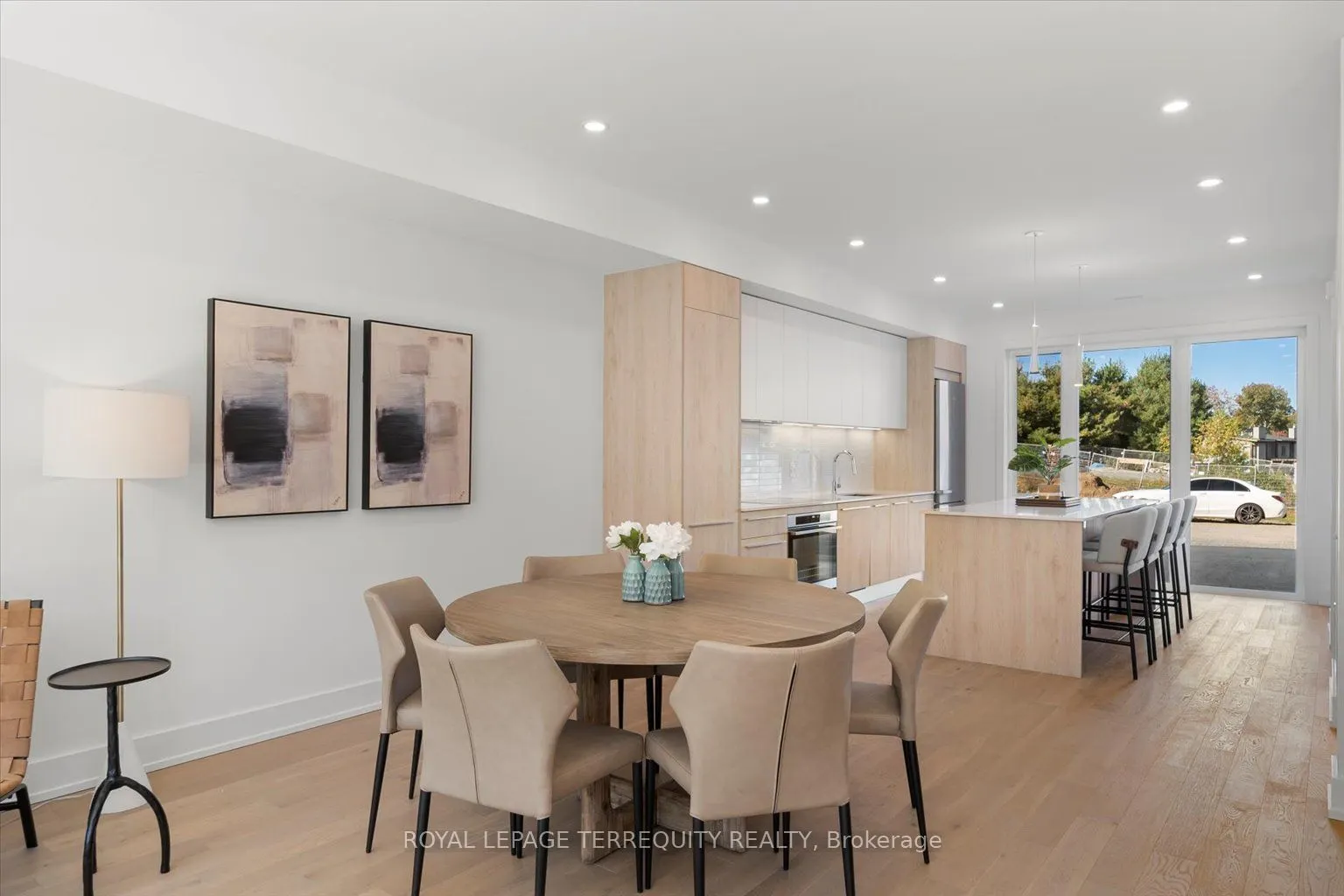 37 Rockmount Crescent