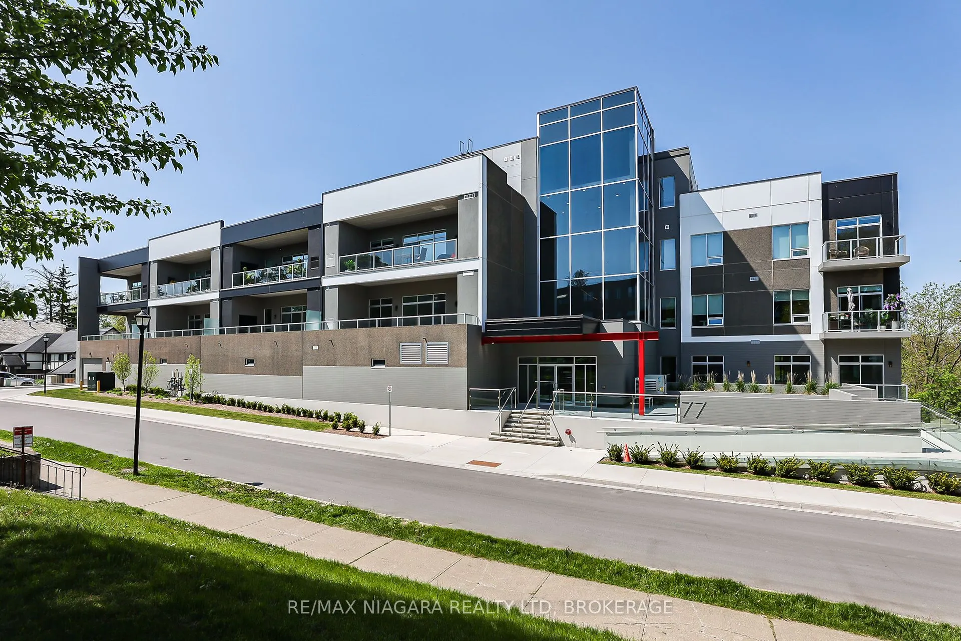 77 Yates Street #505