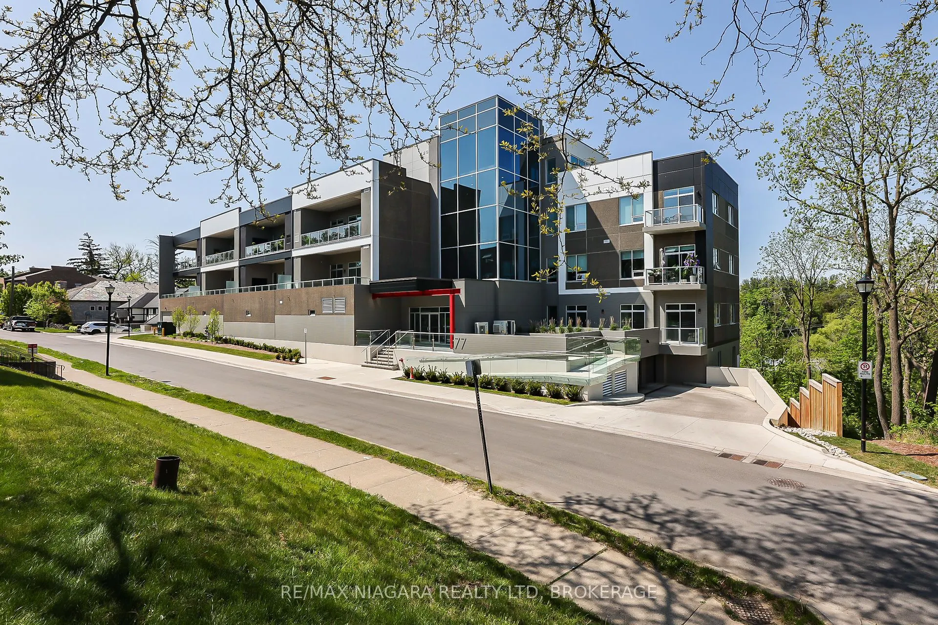 77 Yates Street #505