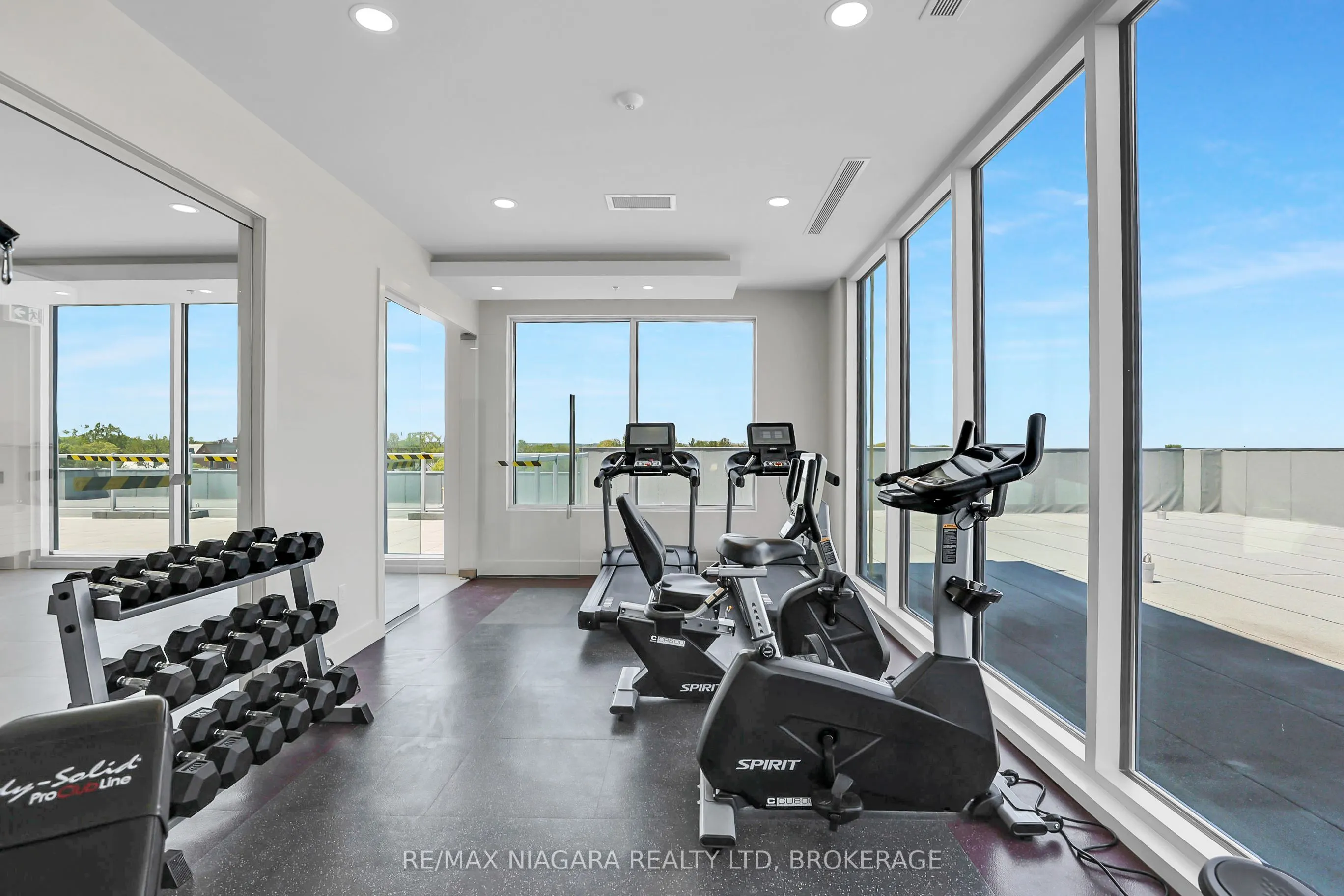77 Yates Street #505