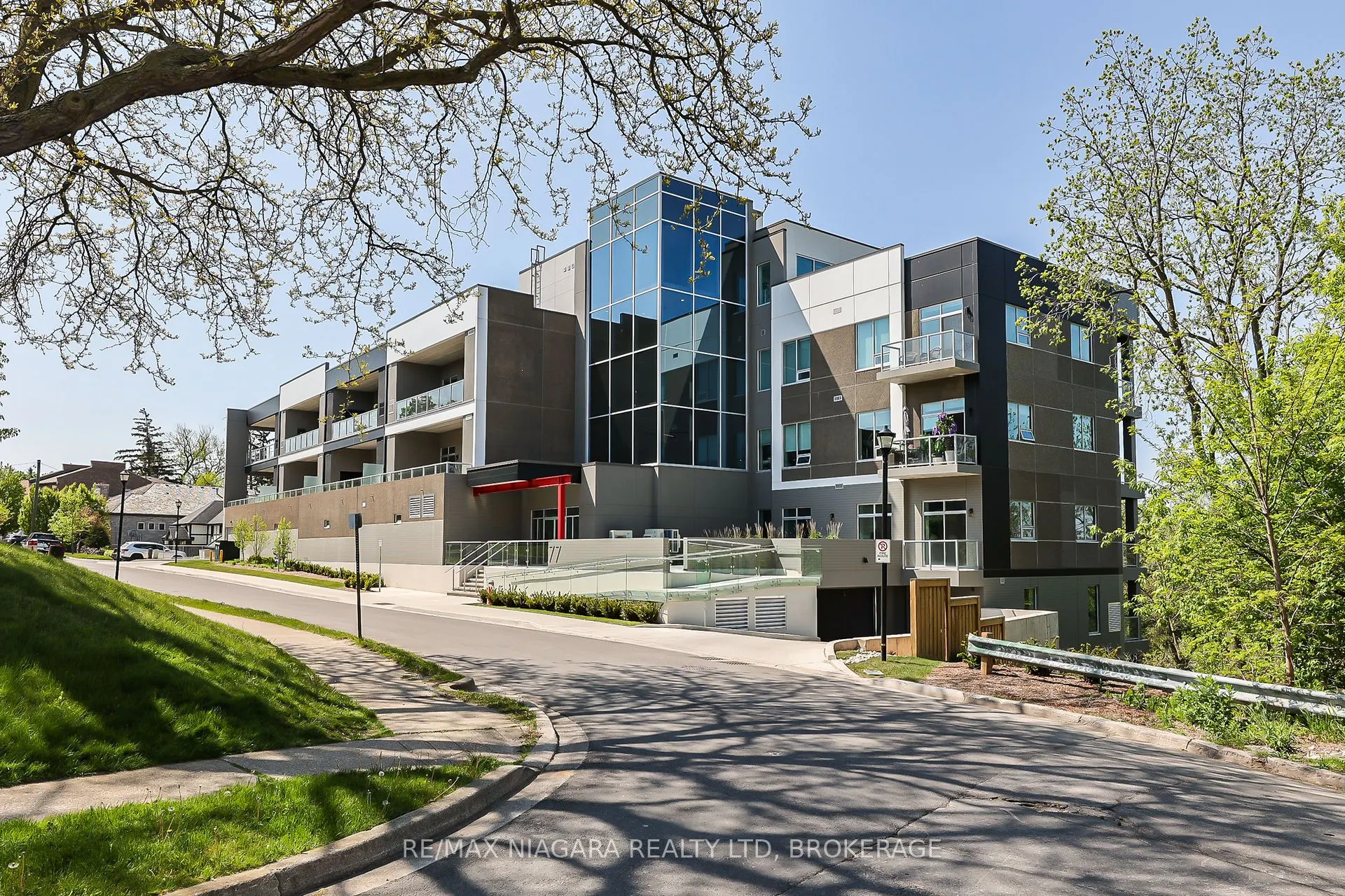77 Yates Street #505