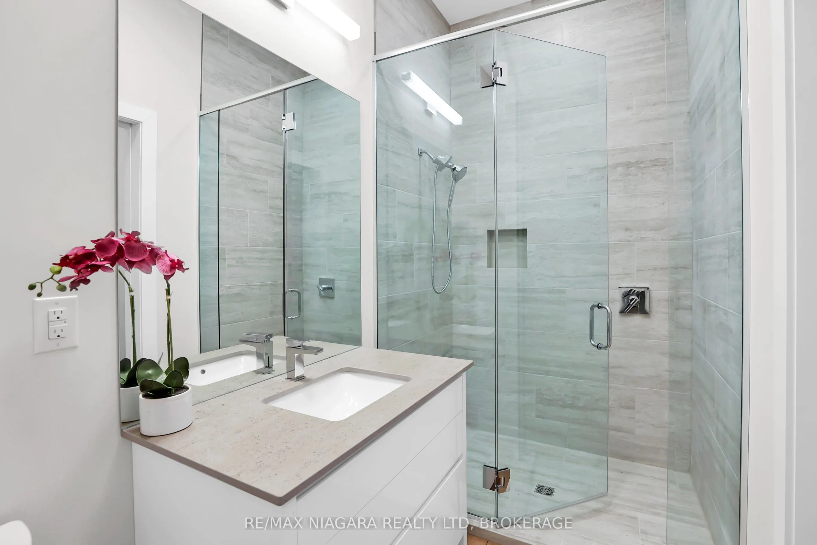 77 Yates Street #505