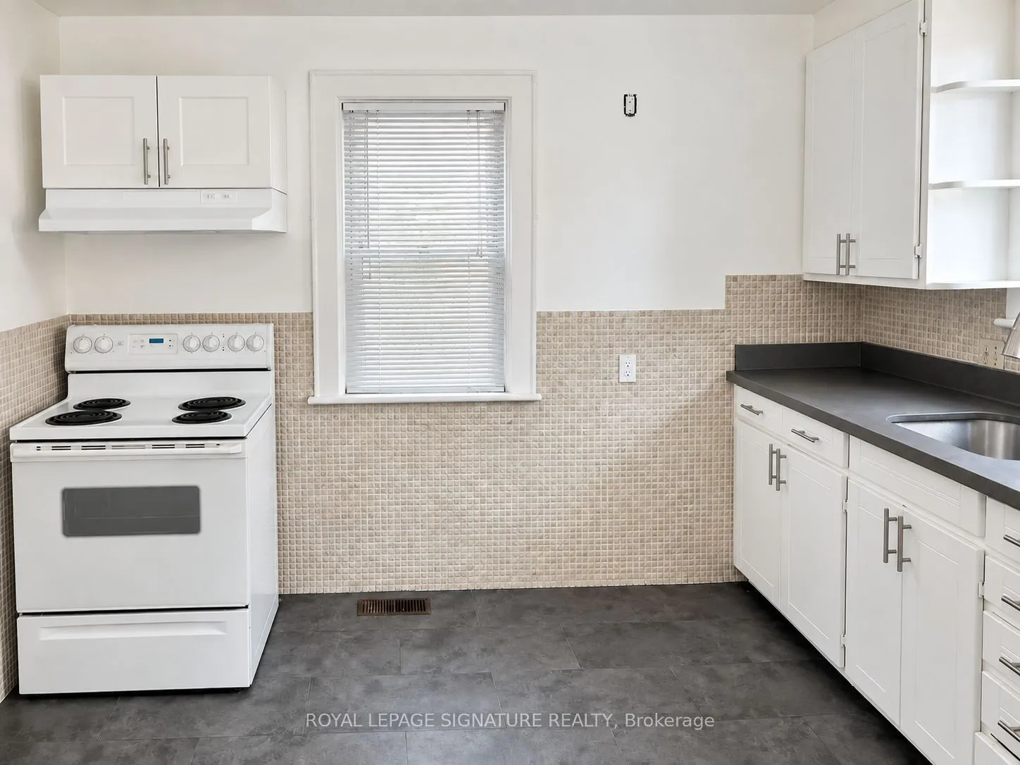 132 Bridgeport Road E #Upper