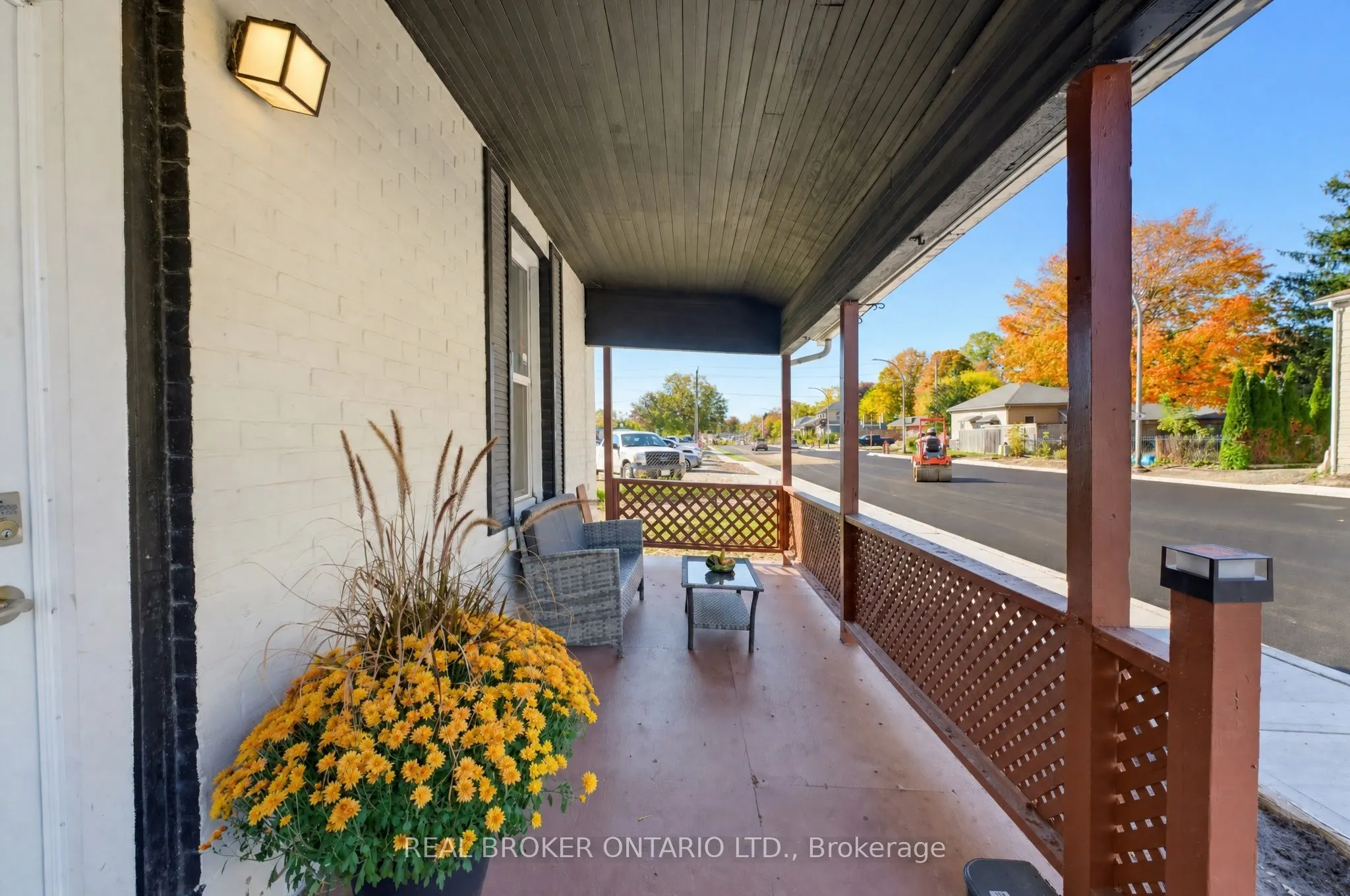 252 Dundas Street