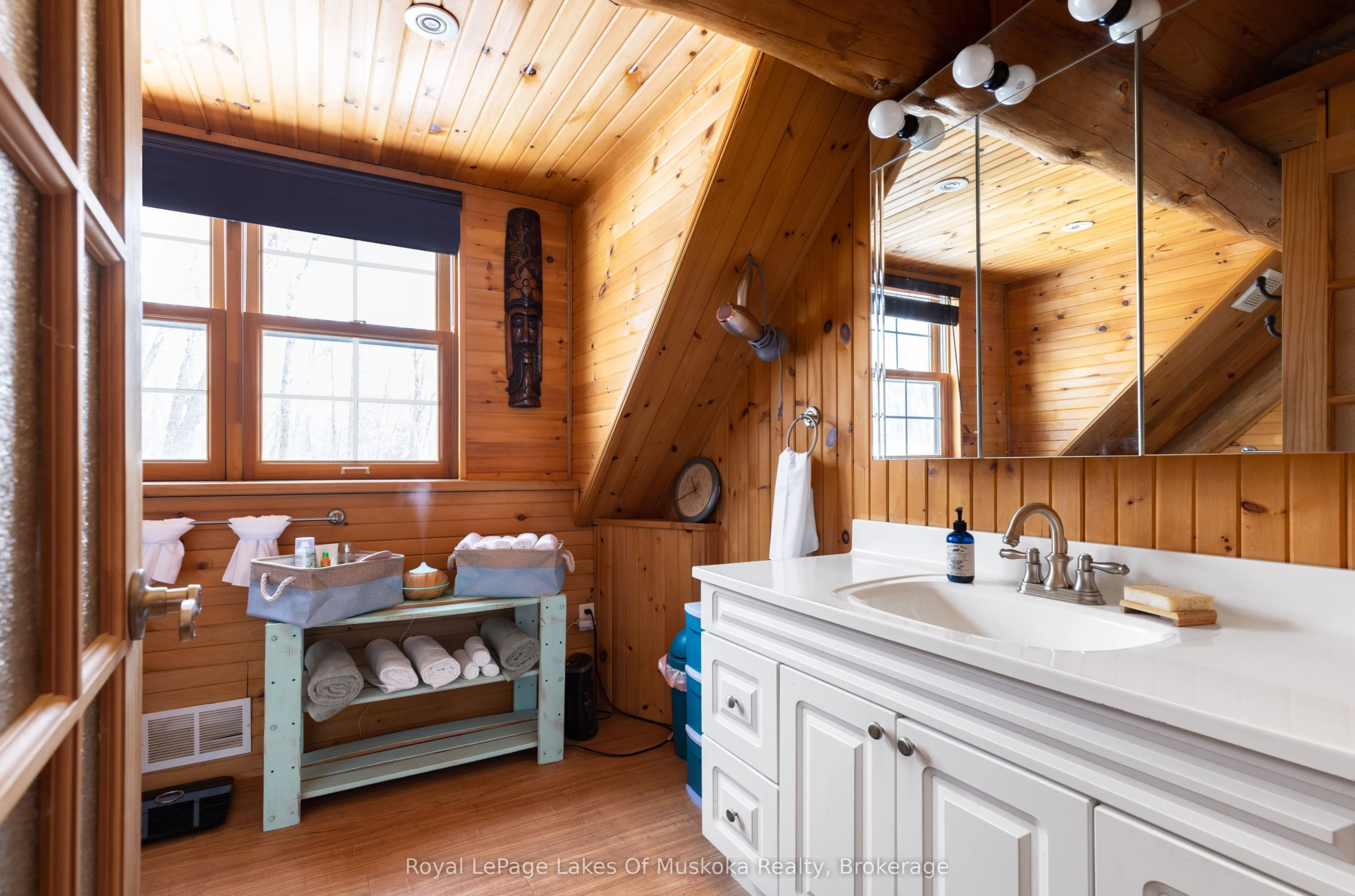 259 Lakeshore Road