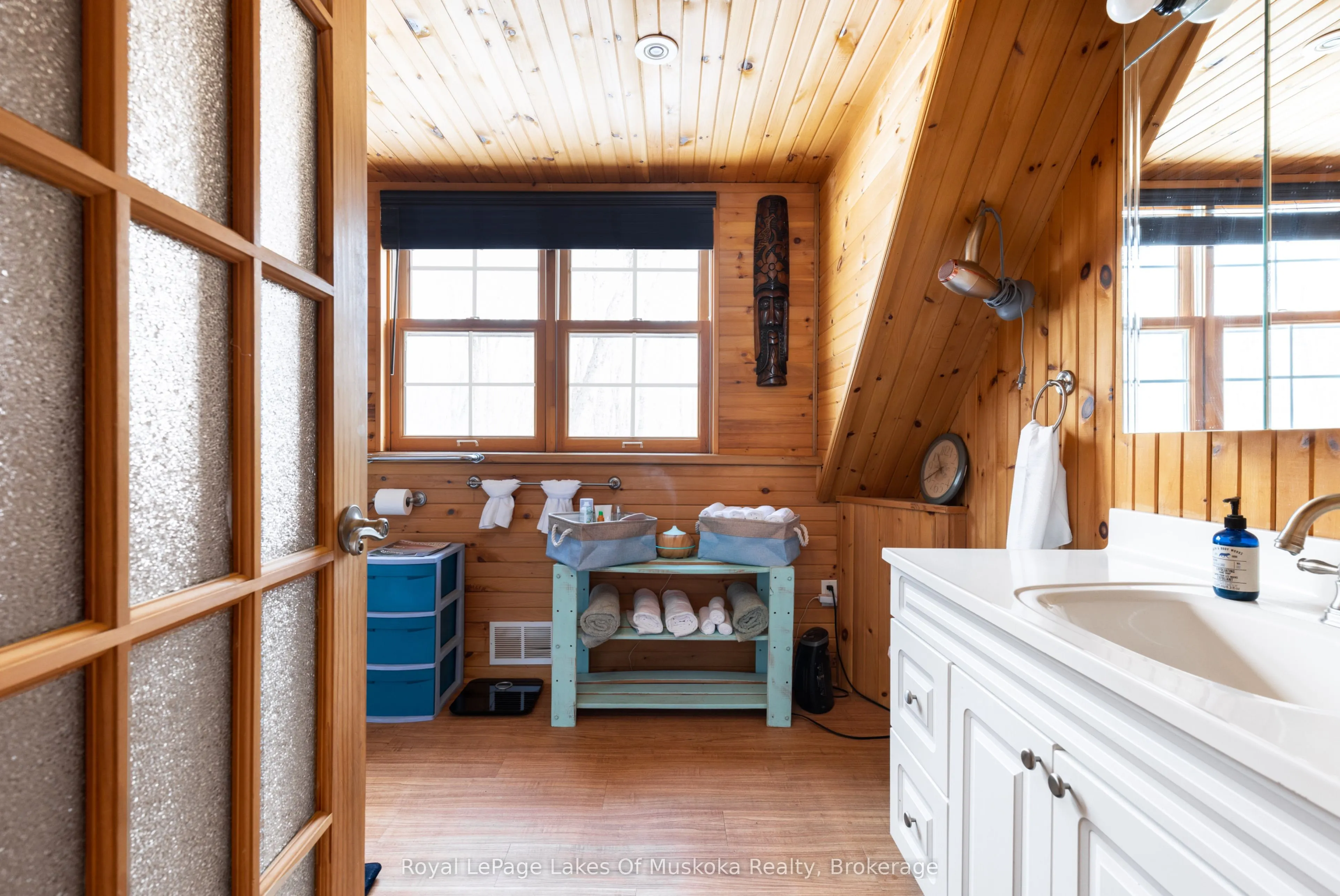 259 Lakeshore Road