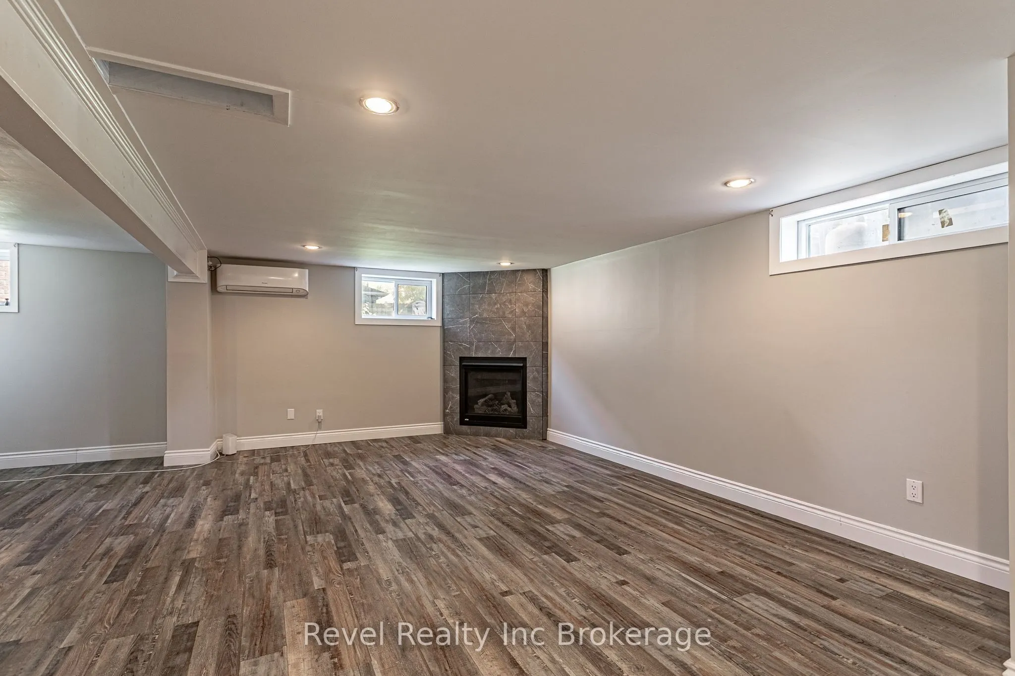 824 DEVONSHIRE Avenue