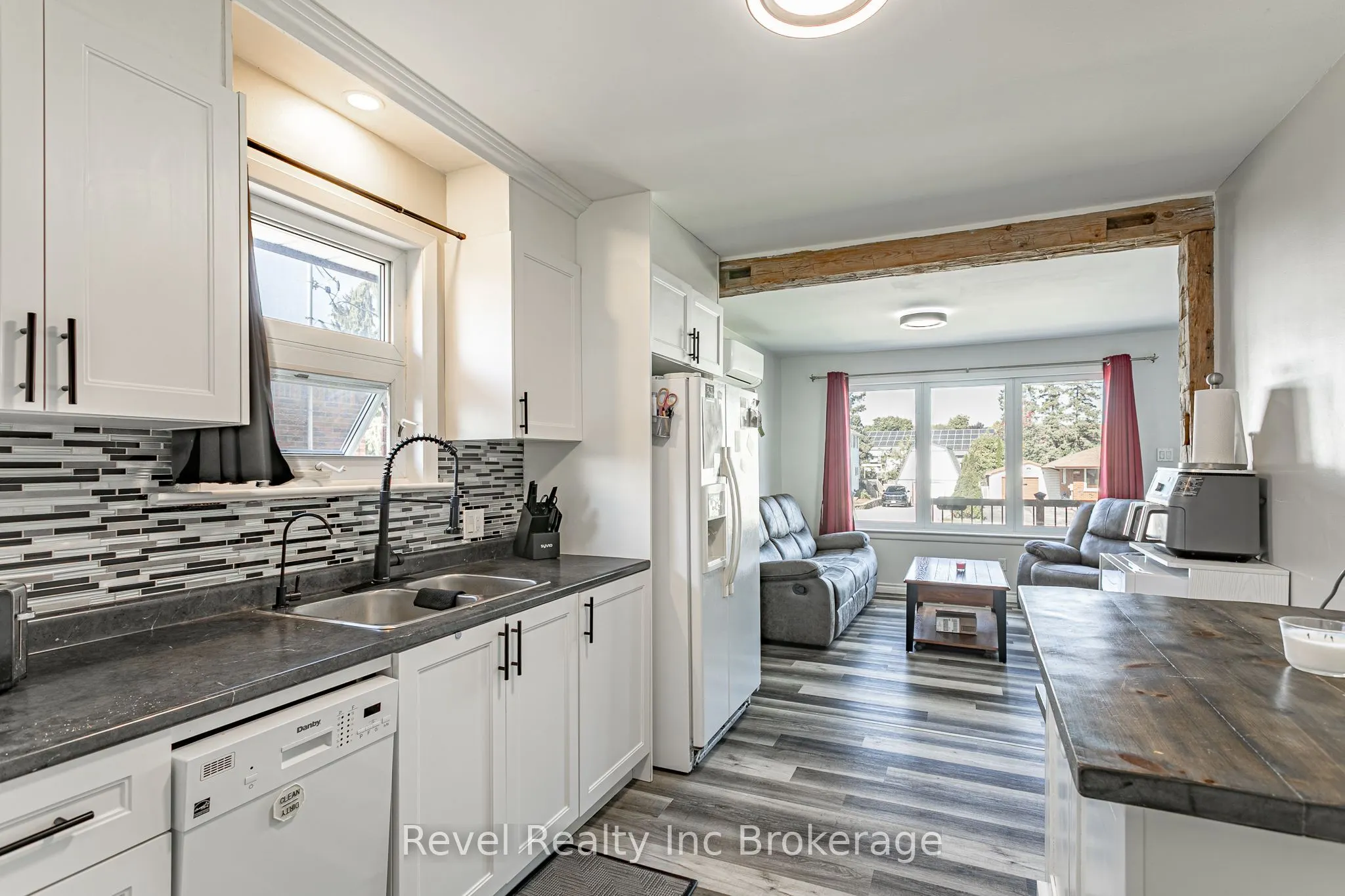 824 DEVONSHIRE Avenue