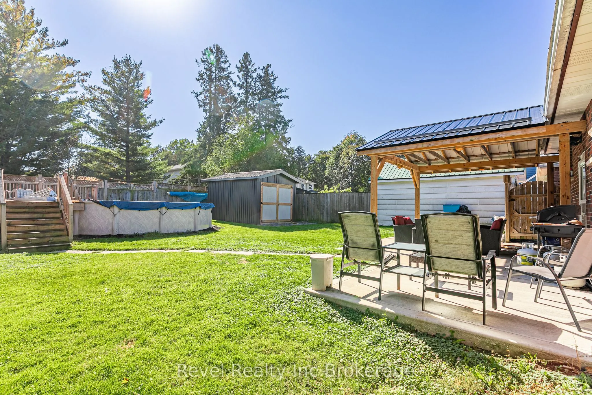 824 DEVONSHIRE Avenue