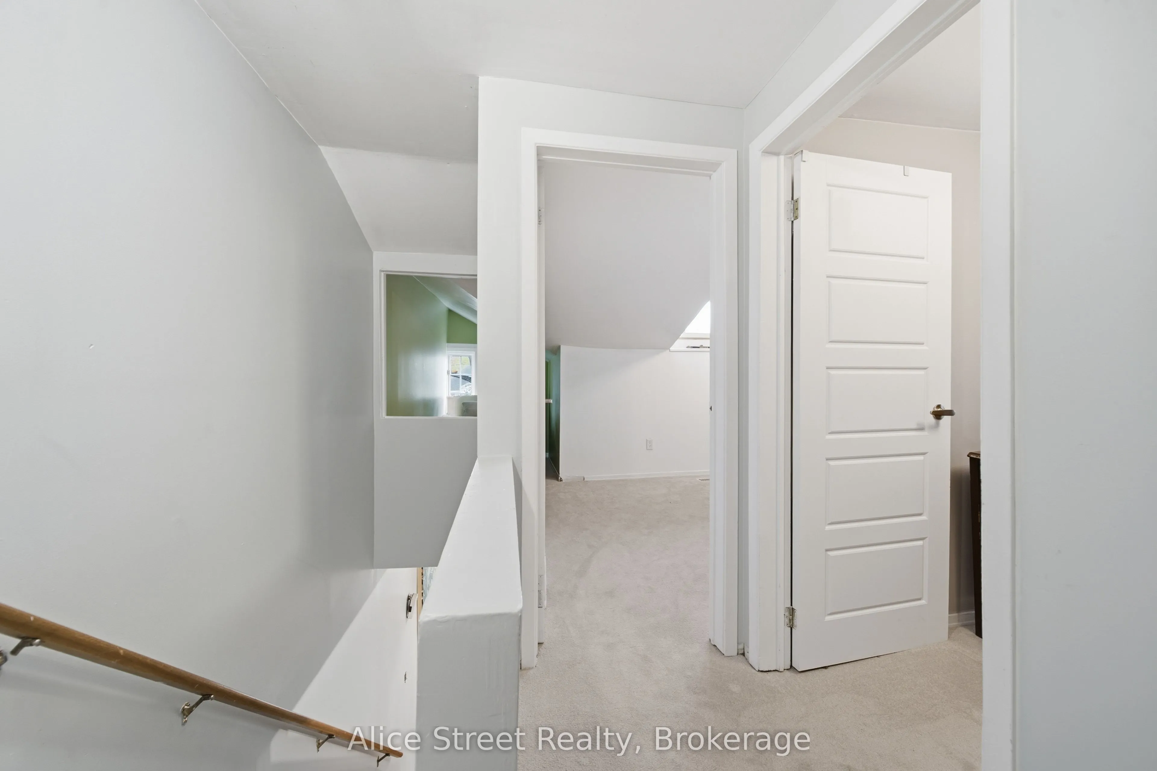 39 Arthur Street N