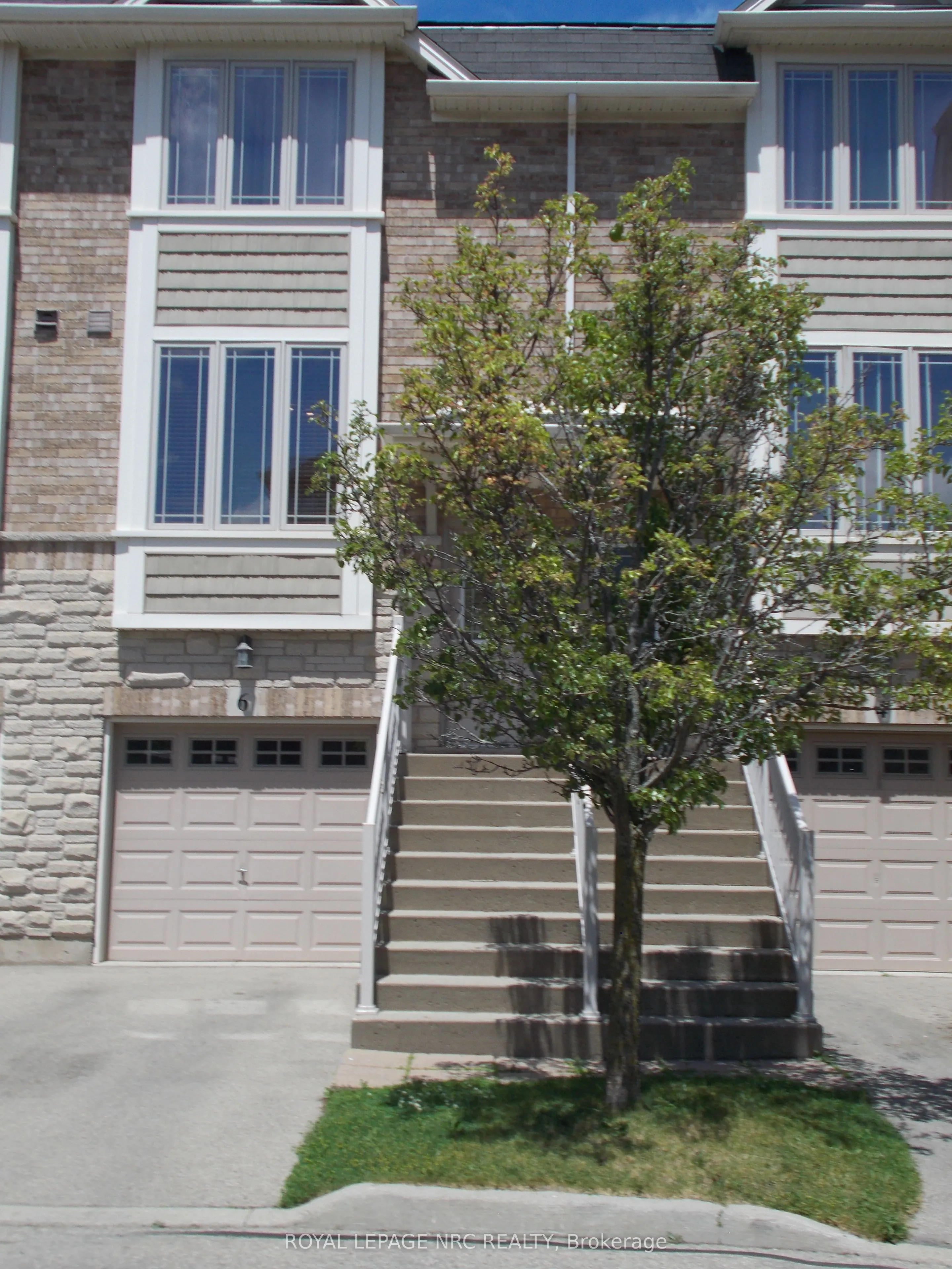 8 Hemlock Way #6