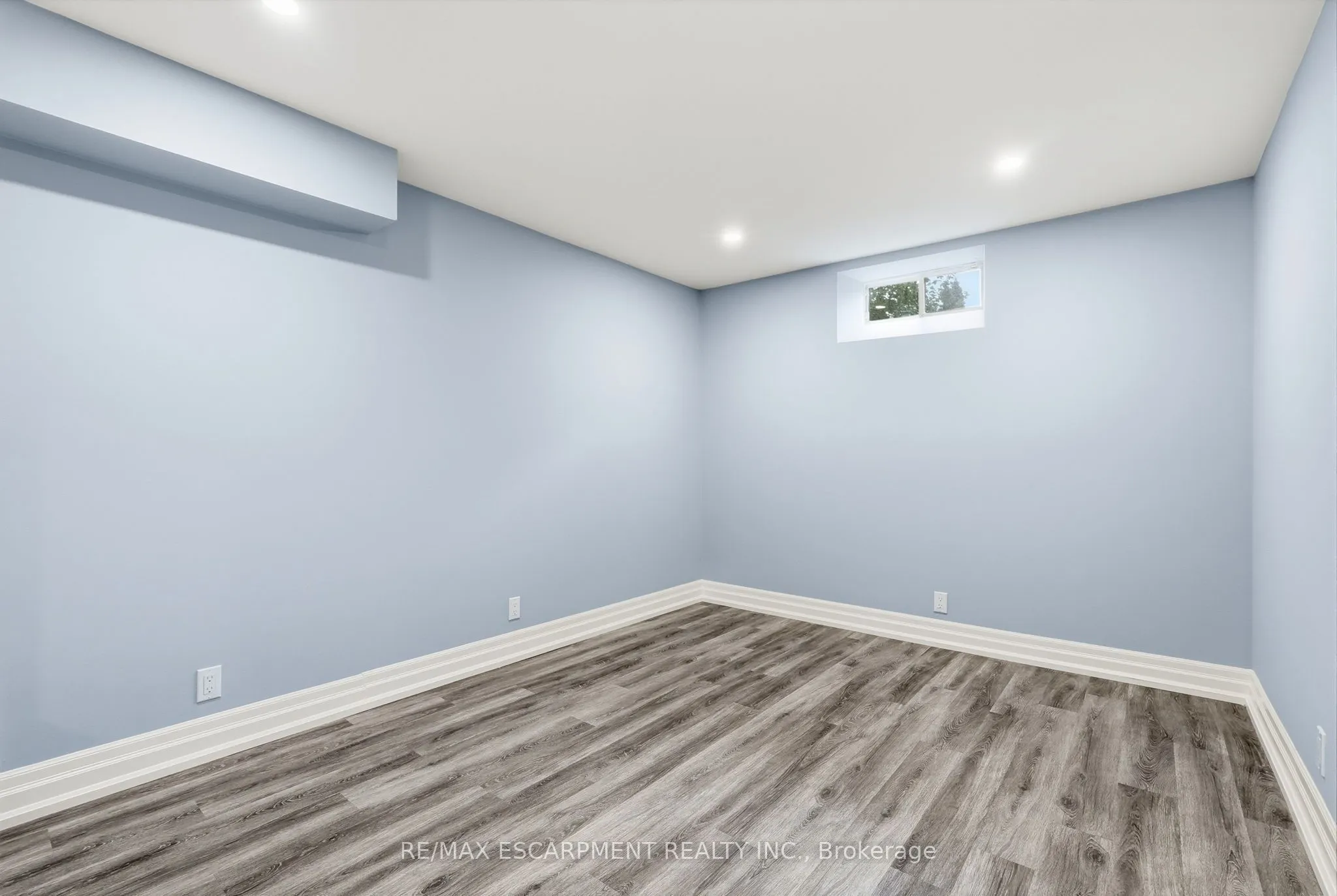 231 PARKSIDE Drive