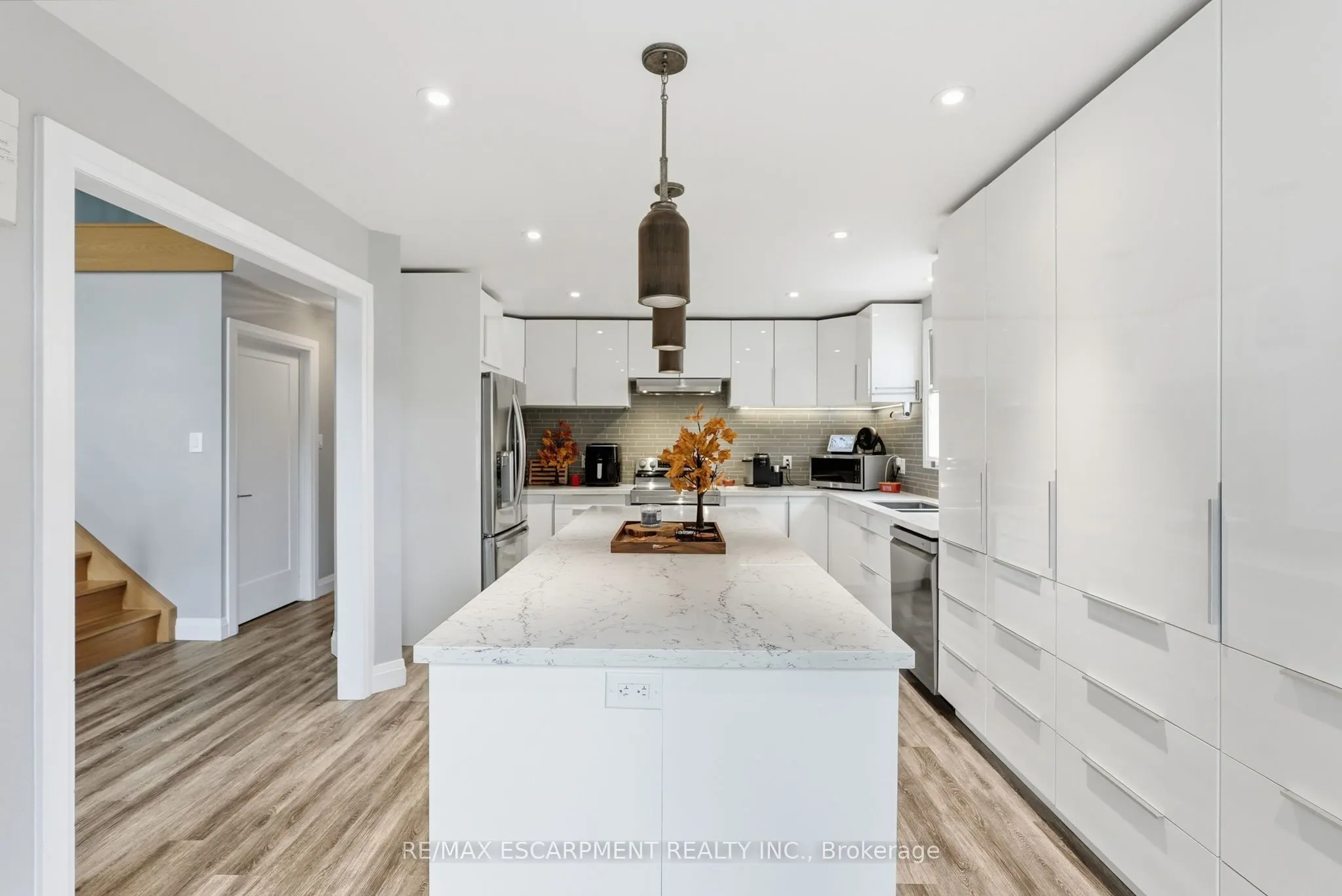 231 PARKSIDE Drive