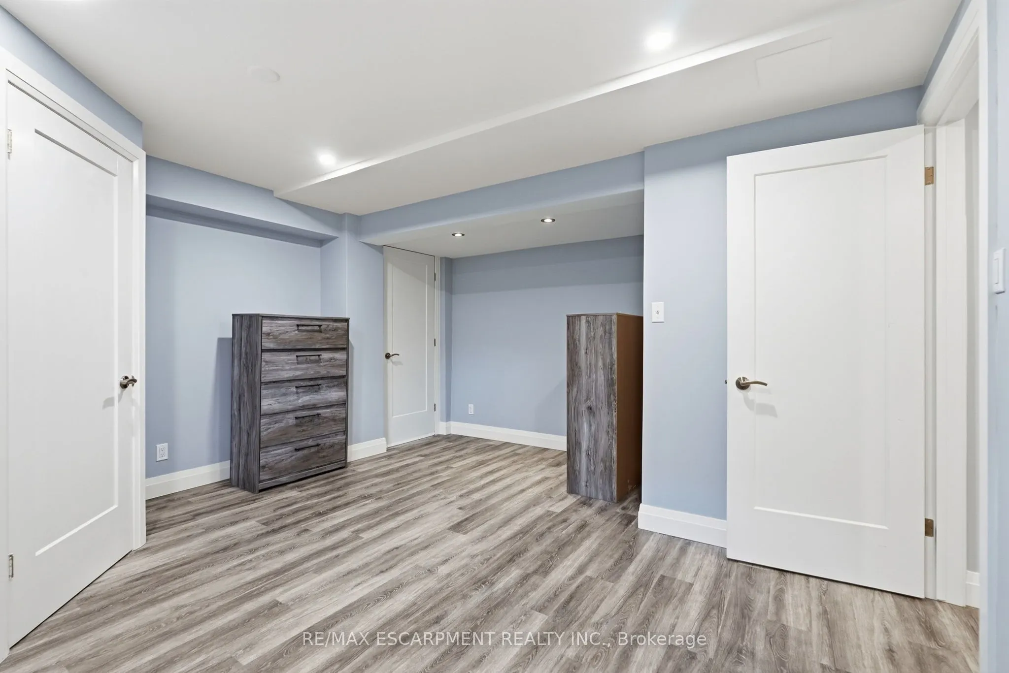 231 PARKSIDE Drive