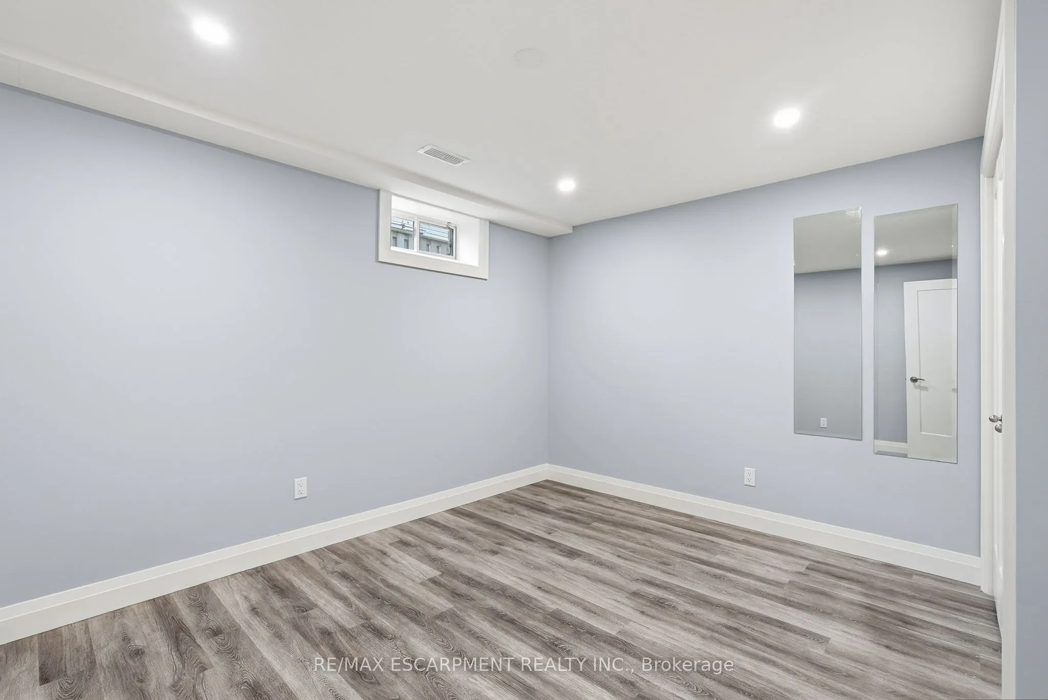 231 PARKSIDE Drive