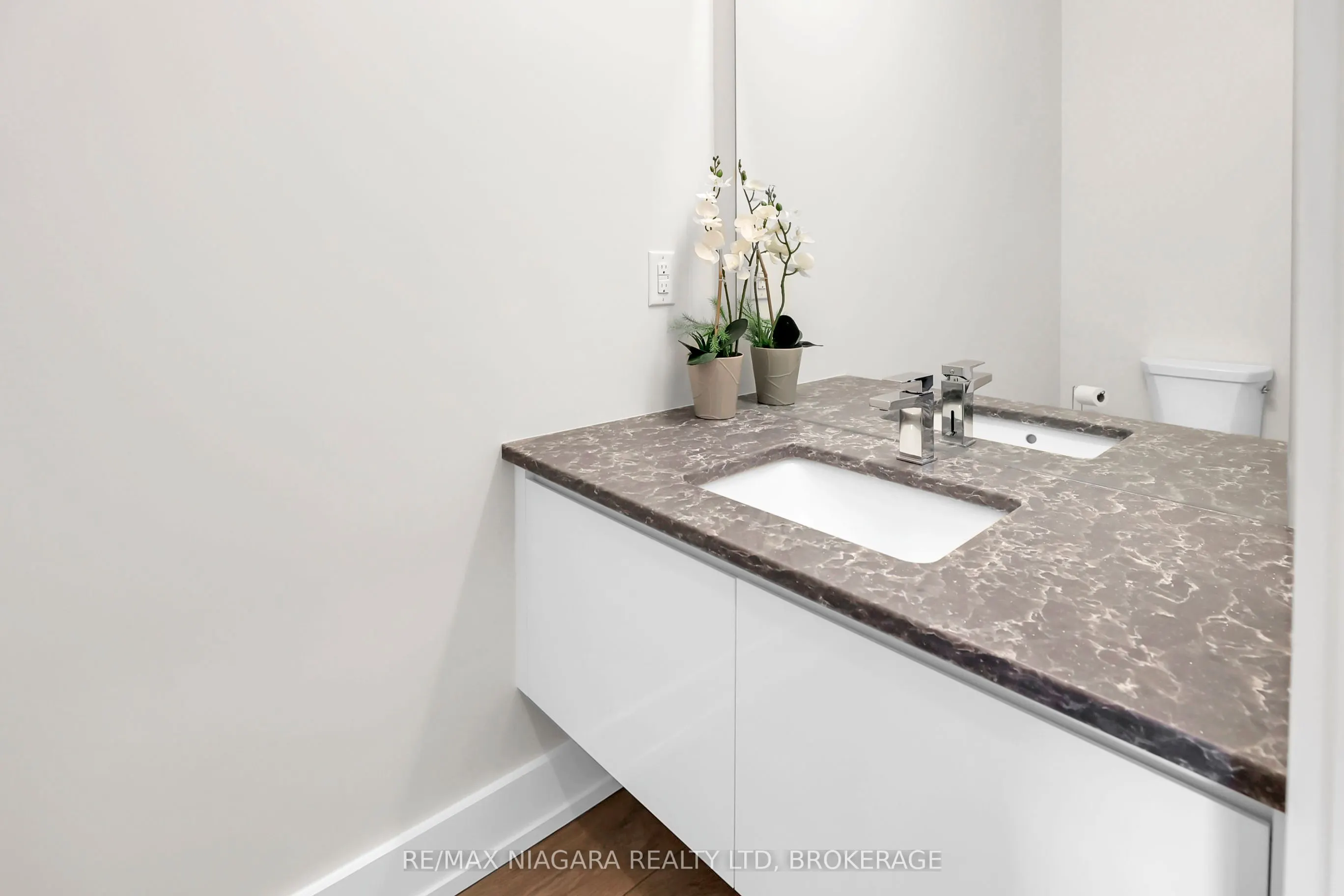 77 Yates Street #505