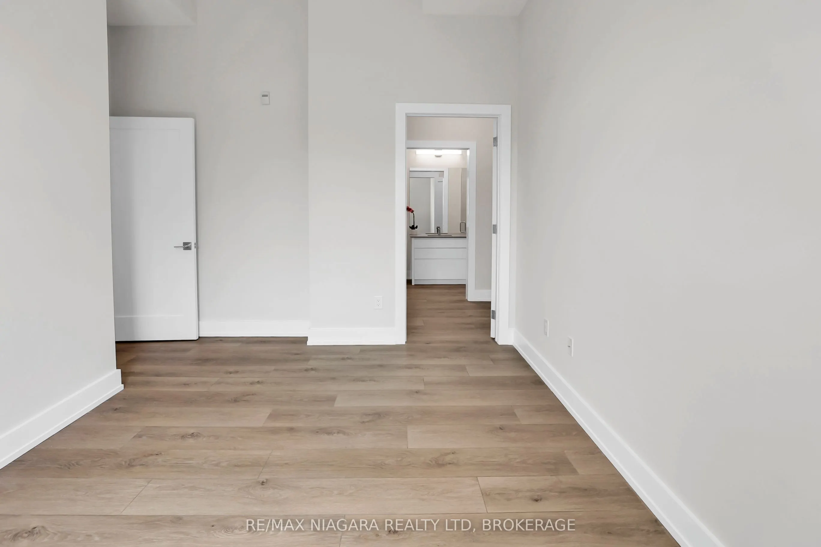77 Yates Street #505