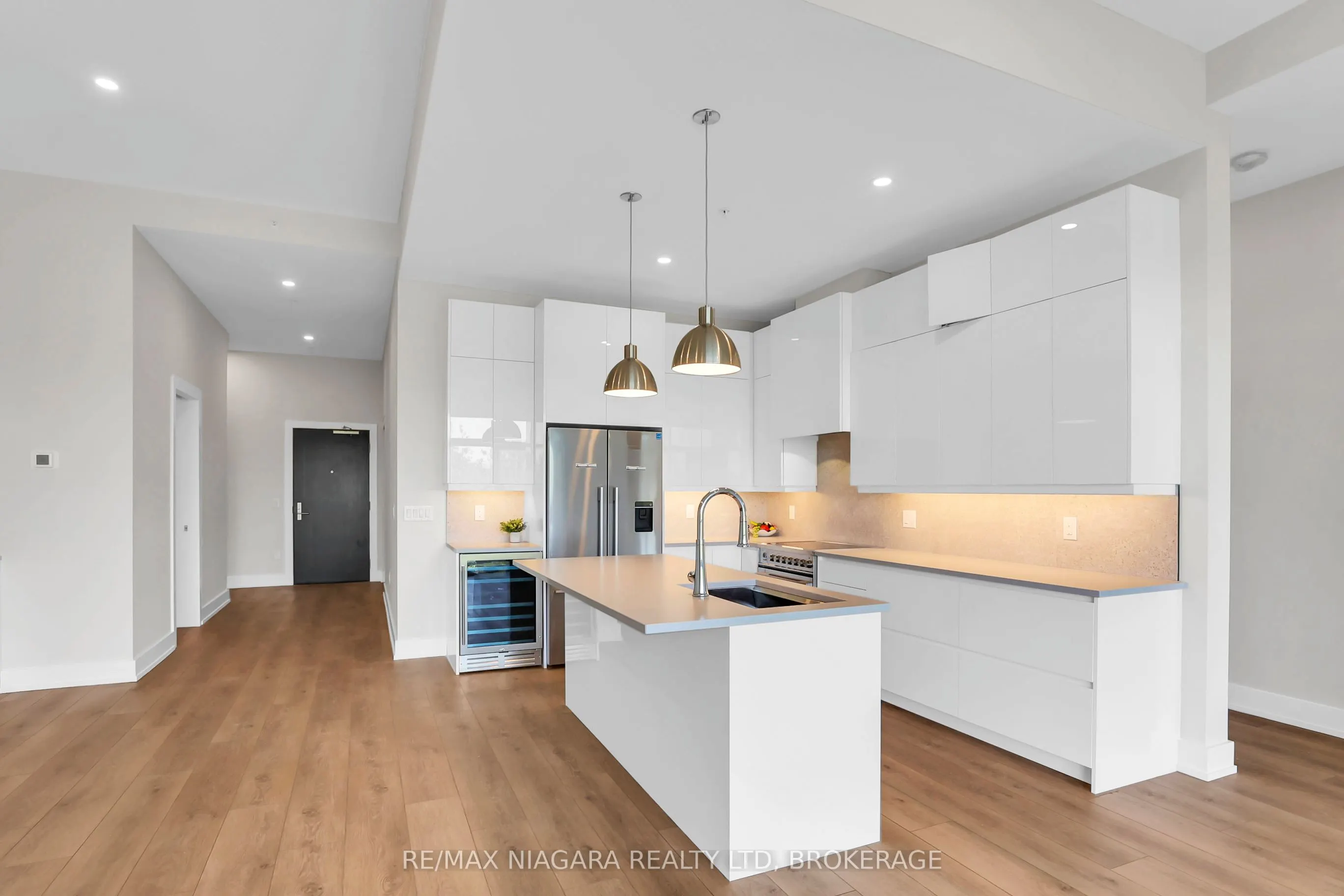 77 Yates Street #505