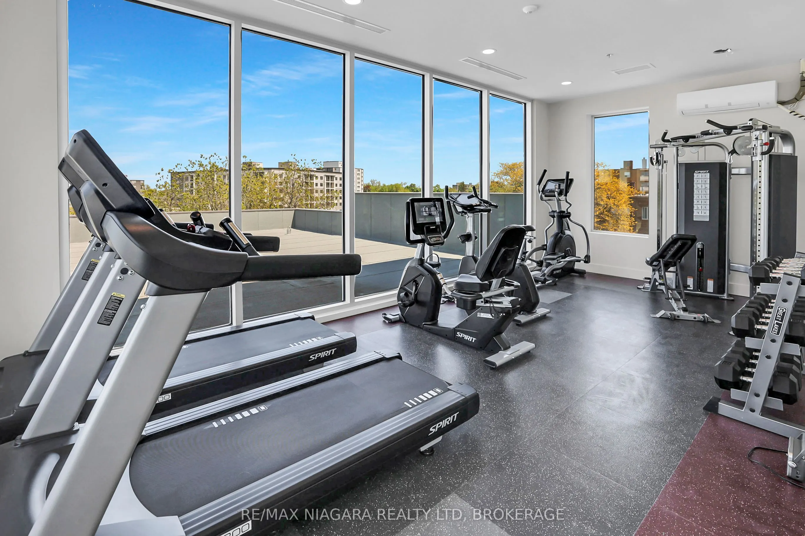 77 Yates Street #505