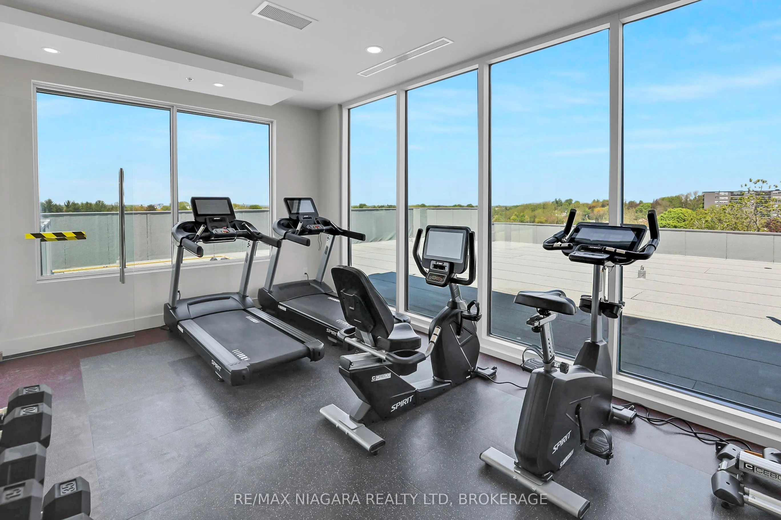 77 Yates Street #505