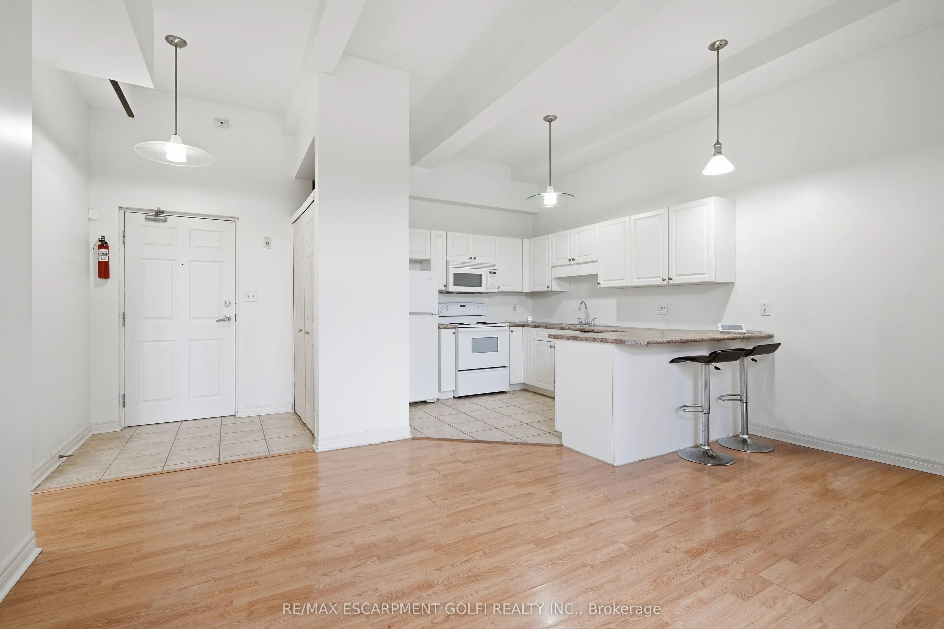 6365 Drummond Road #105
