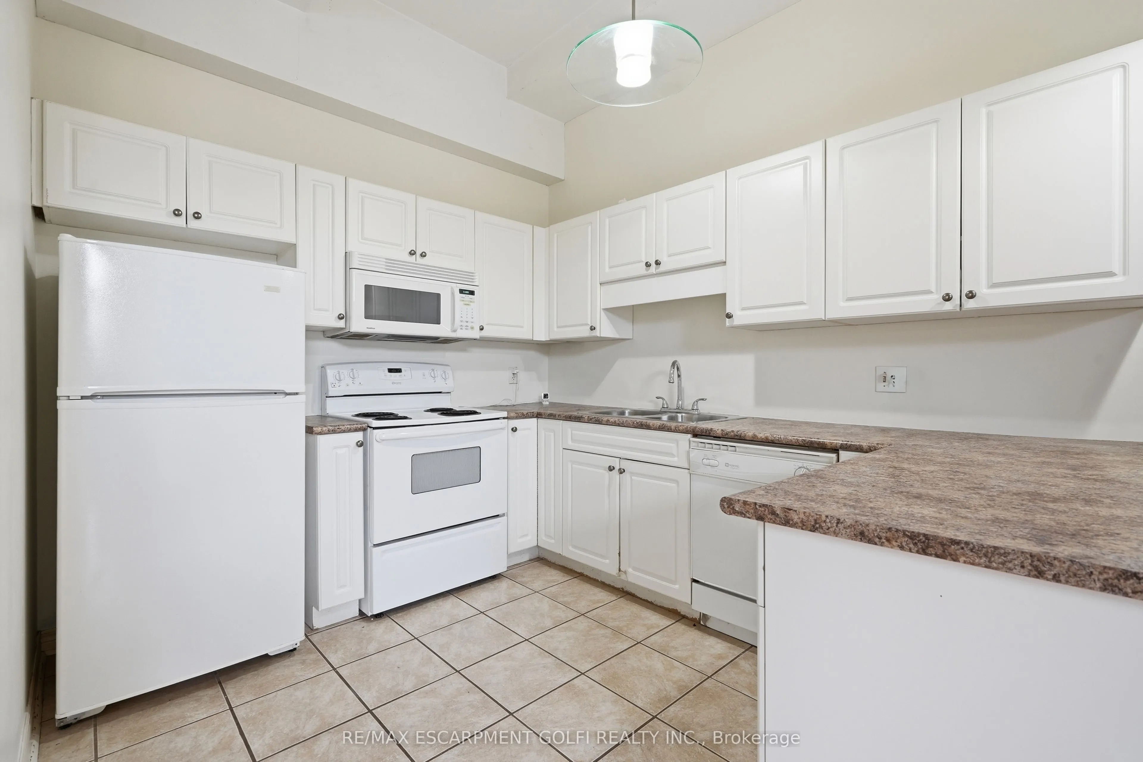 6365 Drummond Road #105