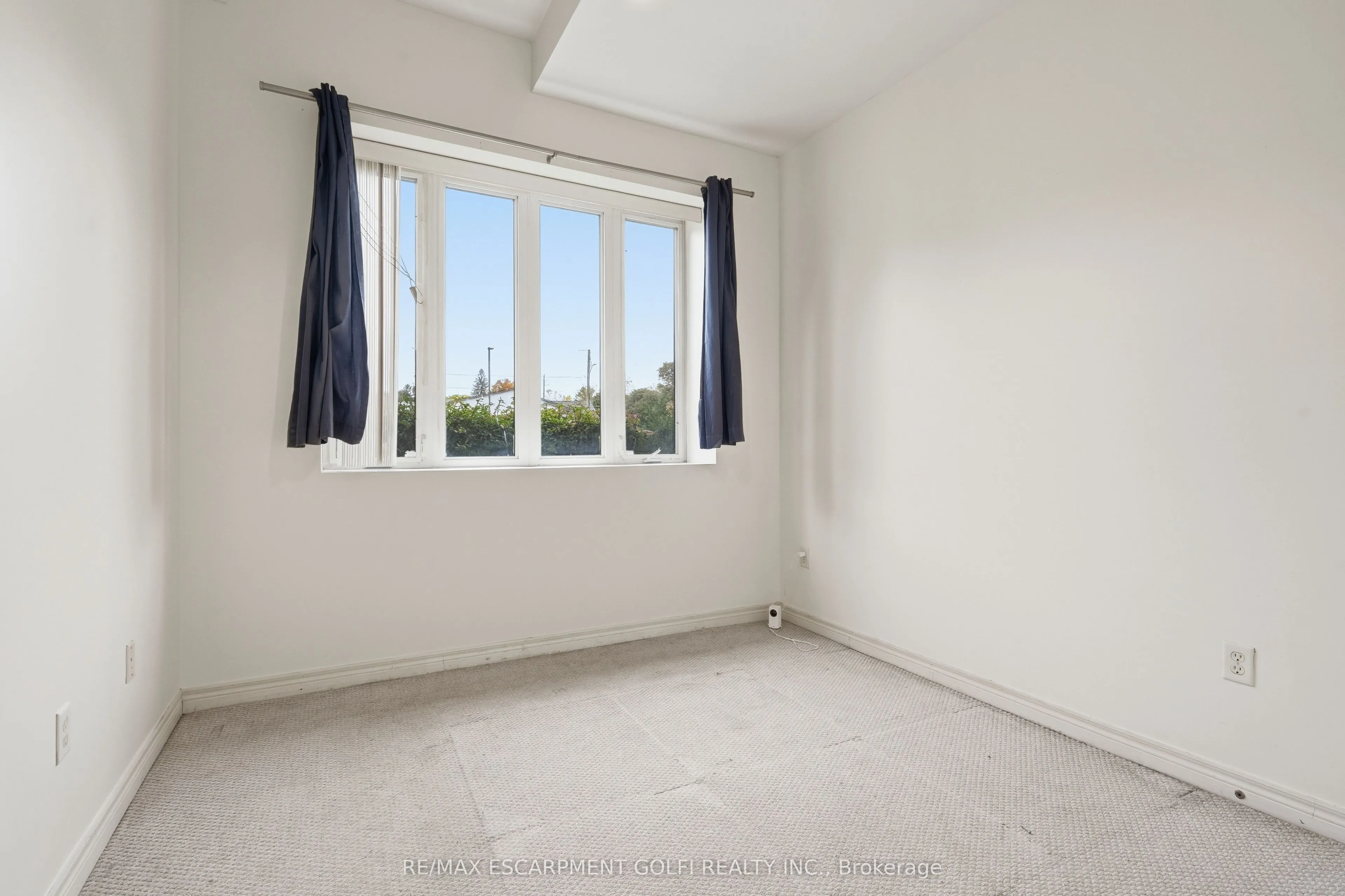6365 Drummond Road #105