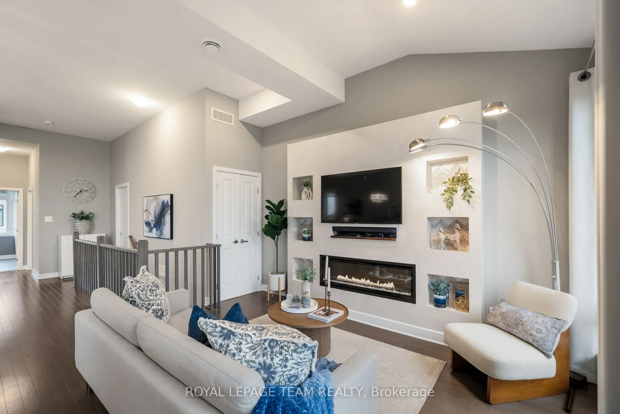 550 Crescendo Private #26