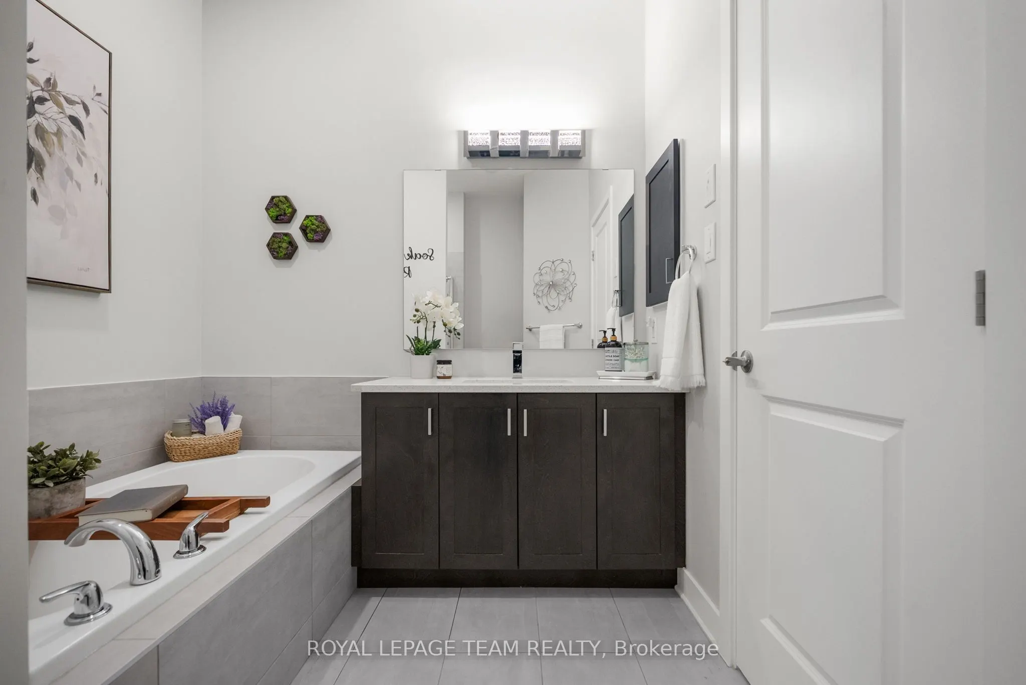 550 Crescendo Private #26
