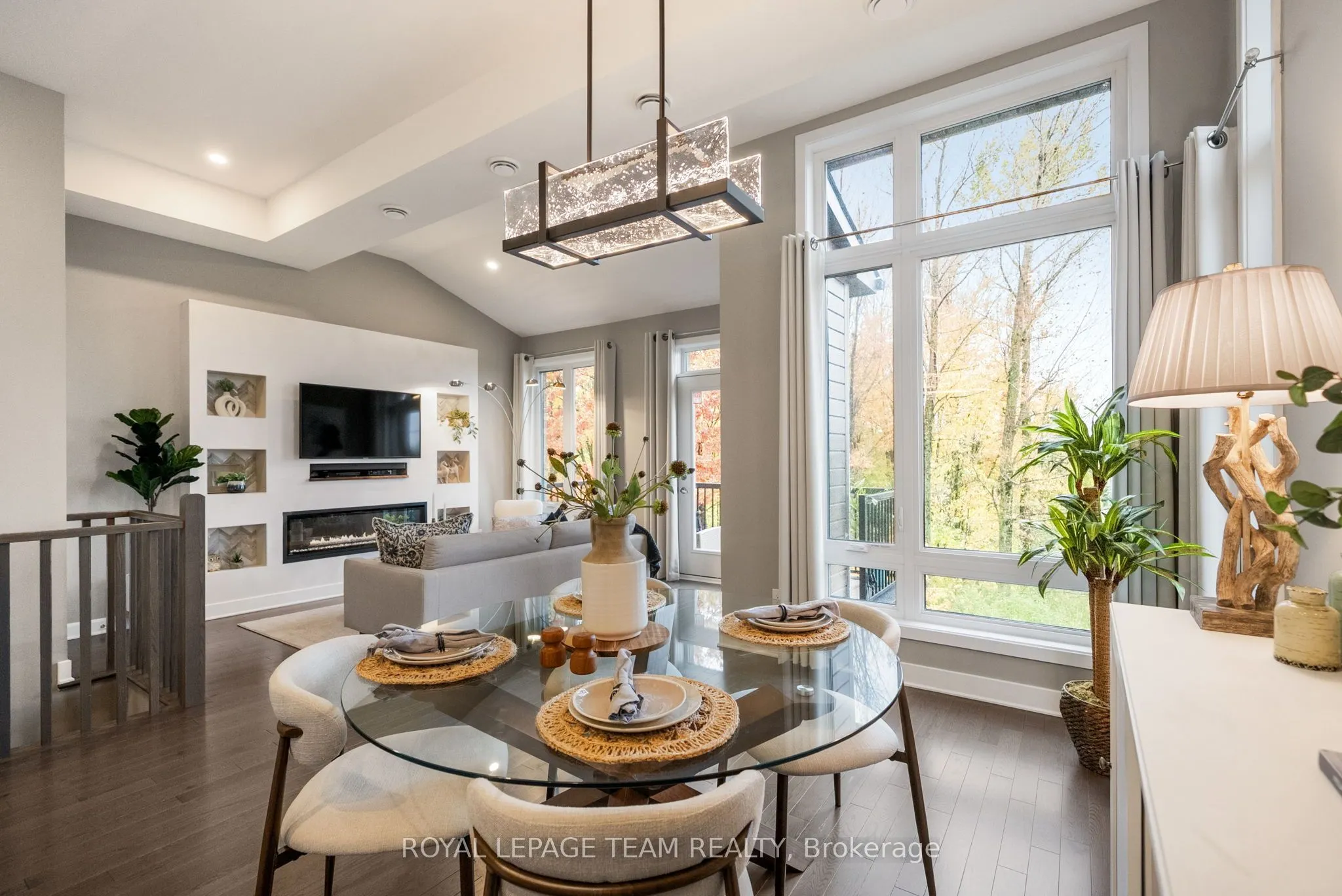550 Crescendo Private #26