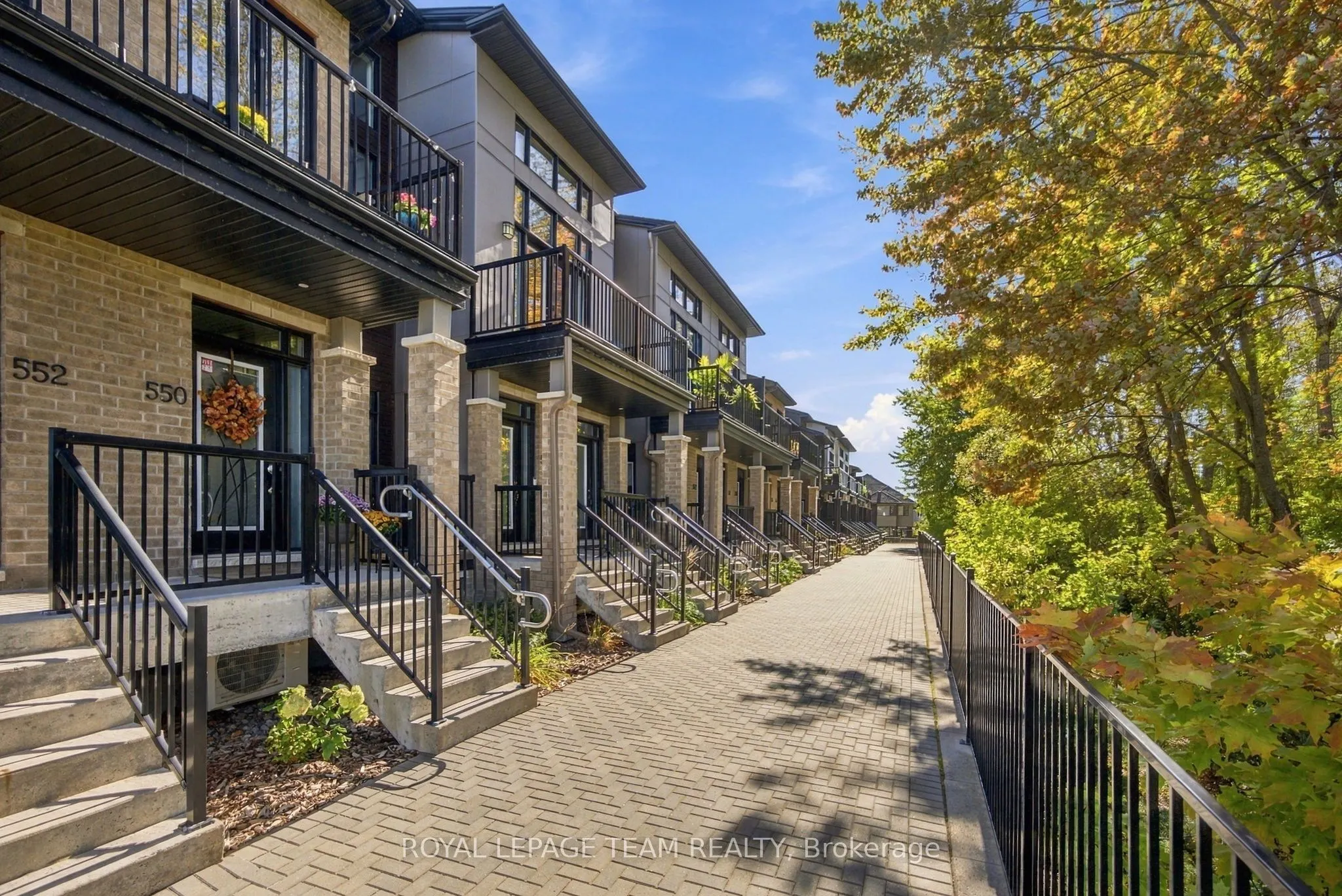 550 Crescendo Private #26