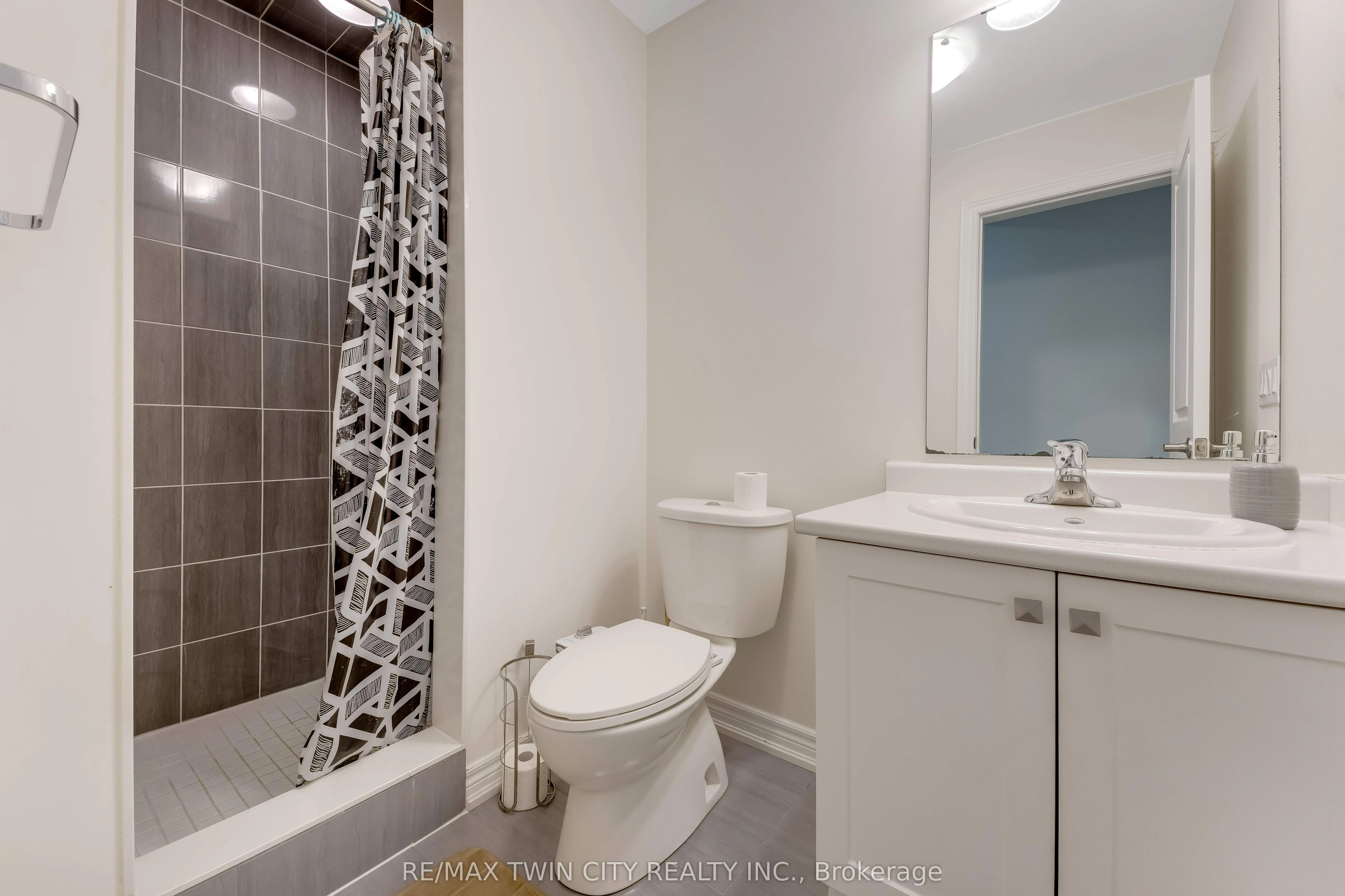 106 HALDIMAND Street