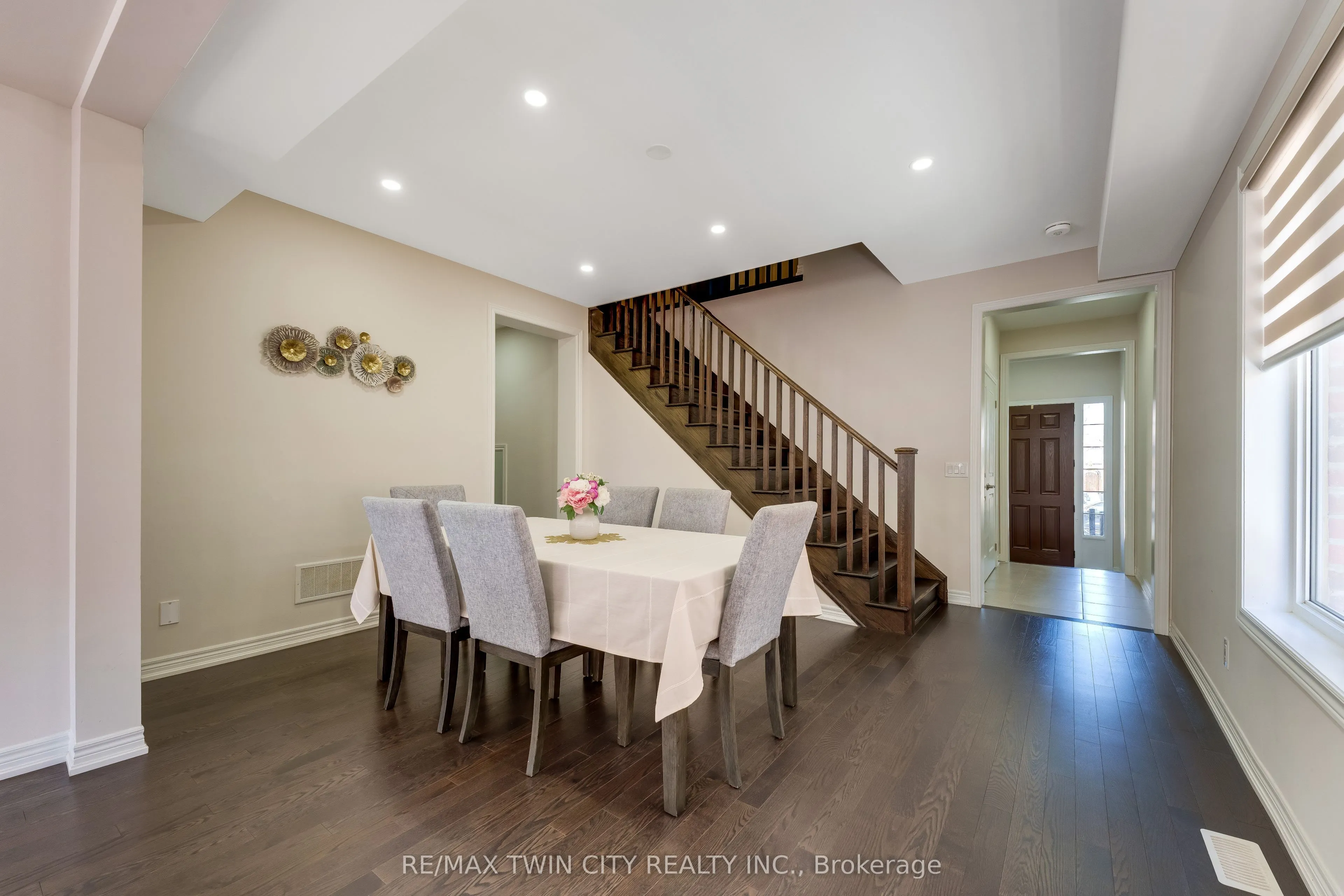 106 HALDIMAND Street