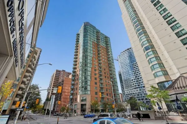 445 Laurier Avenue W #302