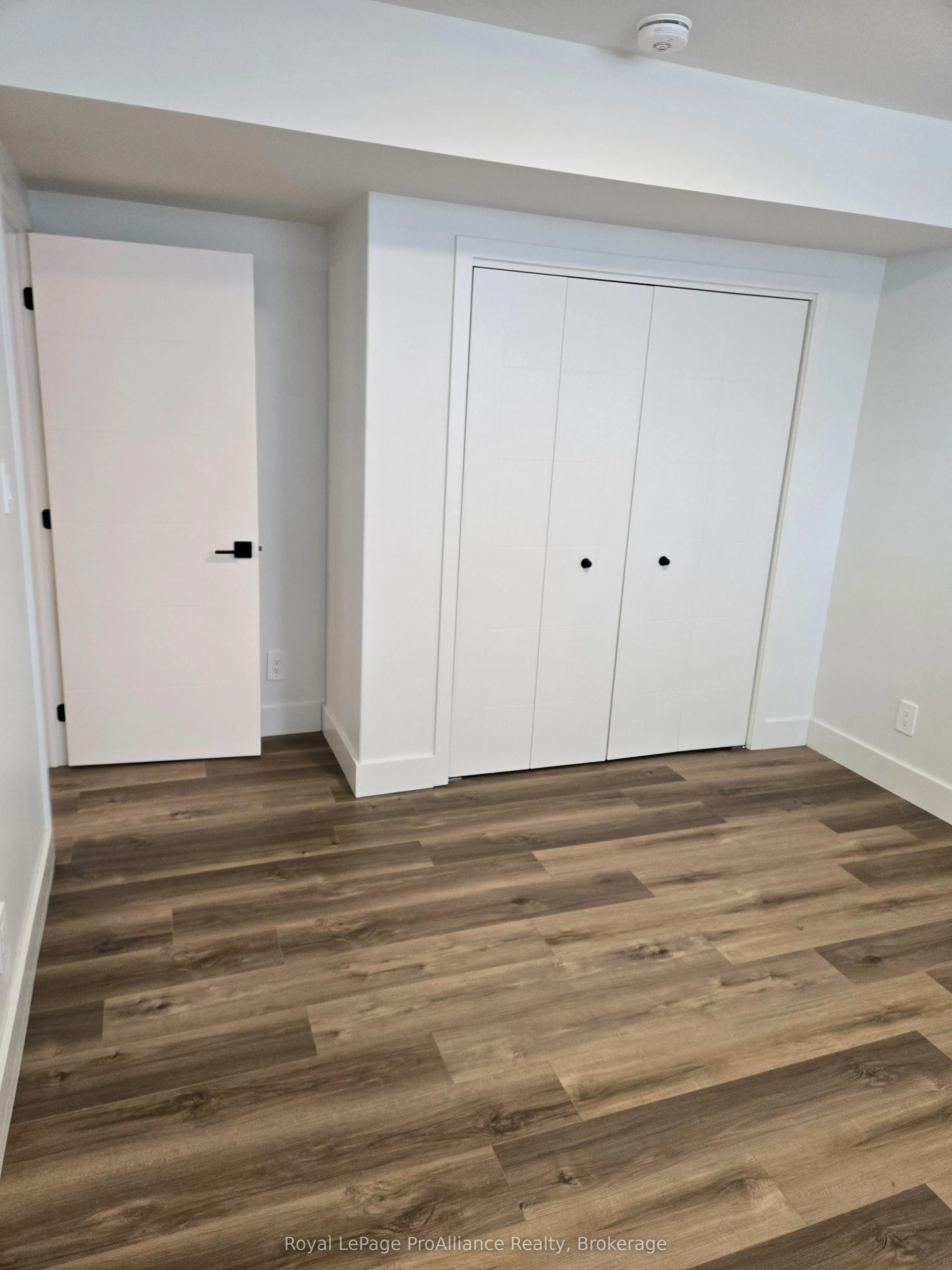 8 Aldersgate Drive #B