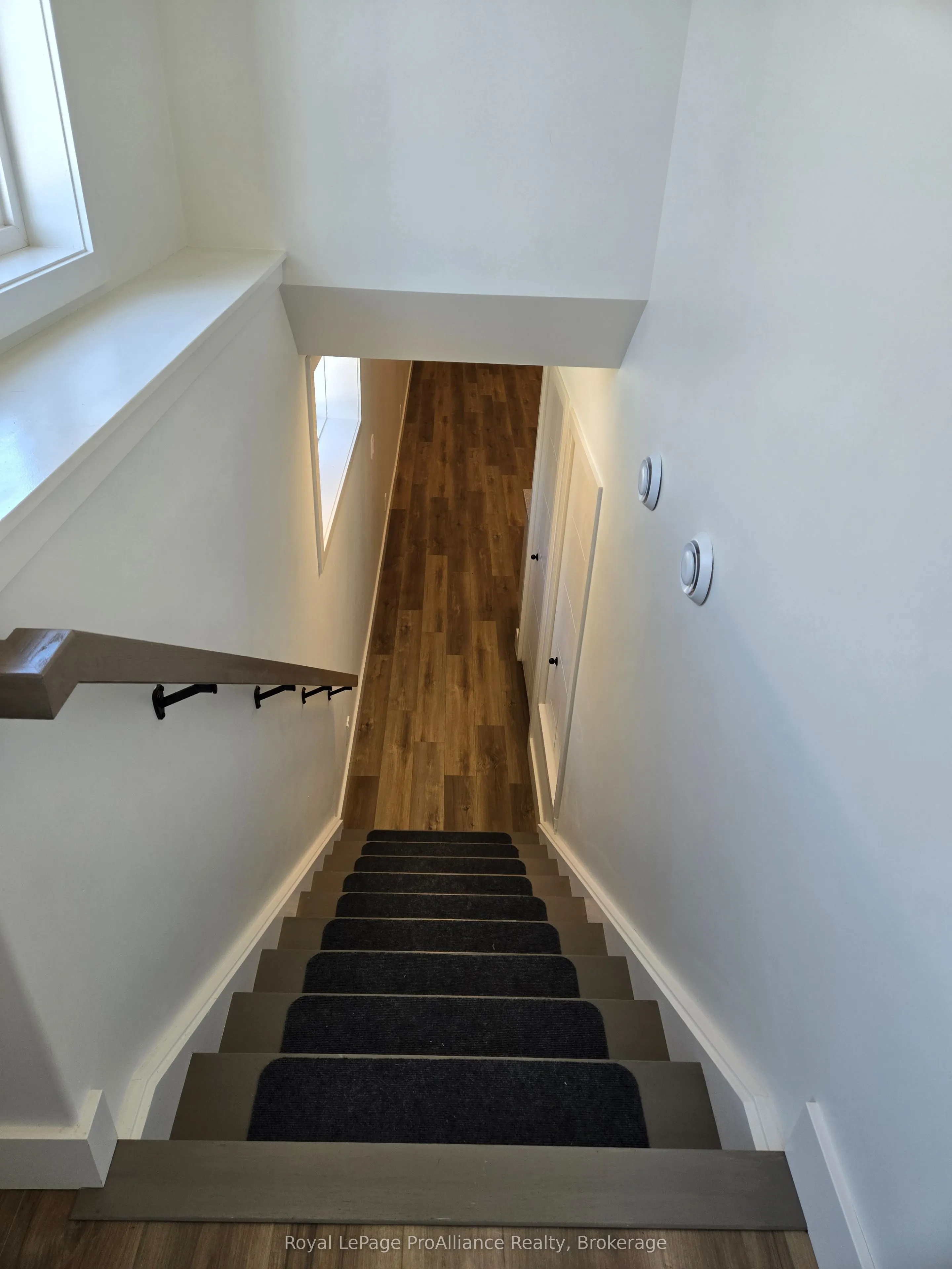 8 Aldersgate Drive #B