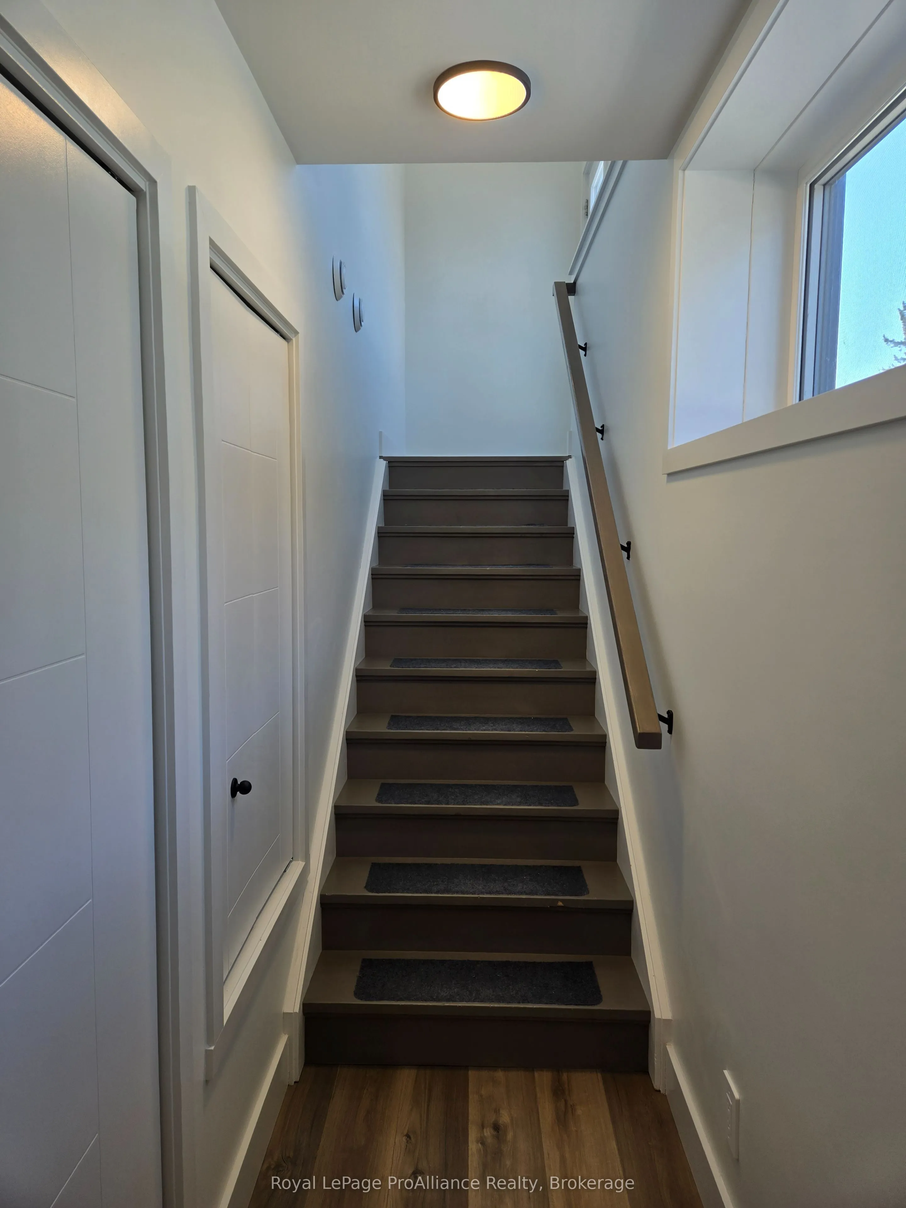 8 Aldersgate Drive #B