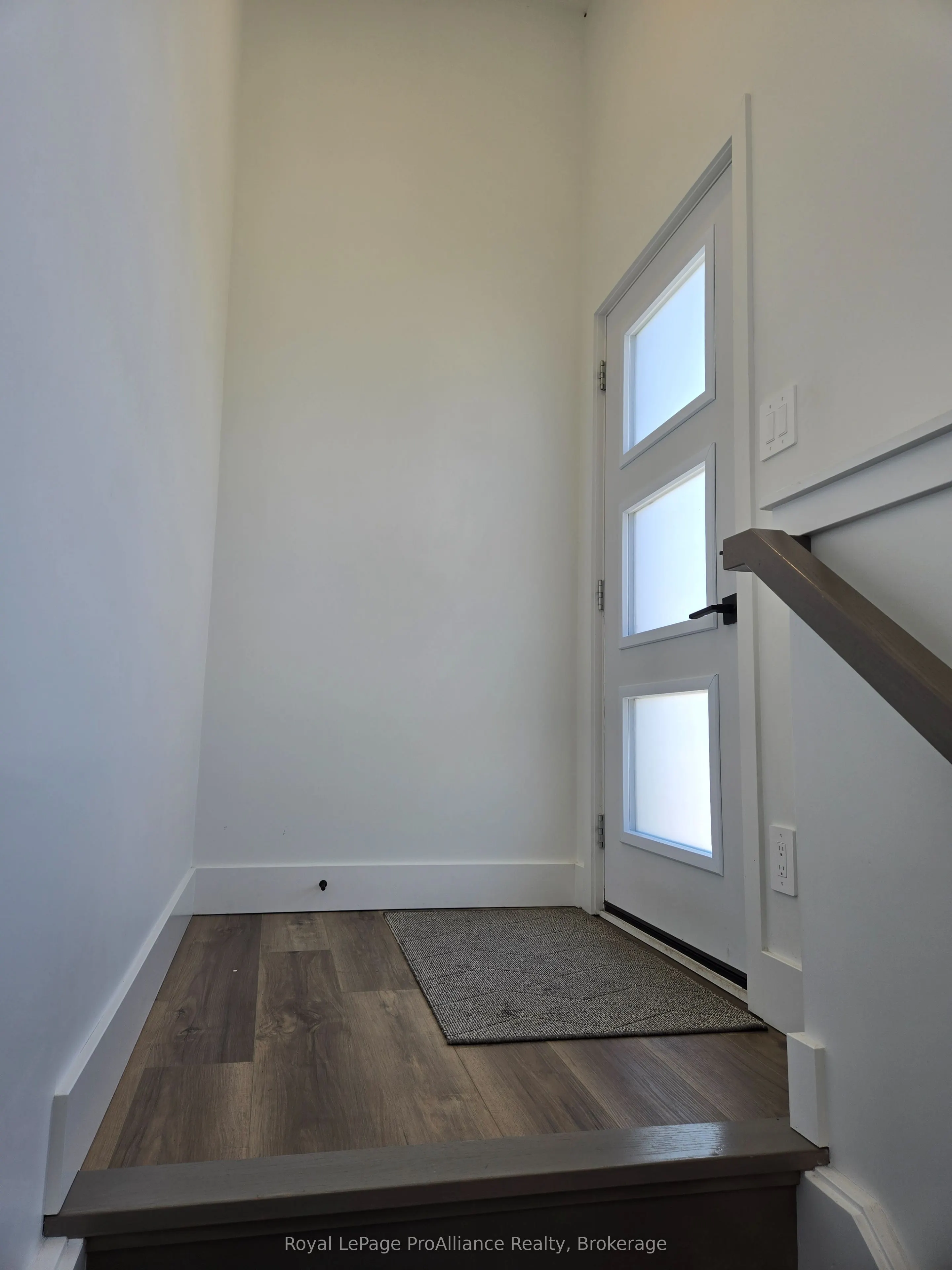 8 Aldersgate Drive #B