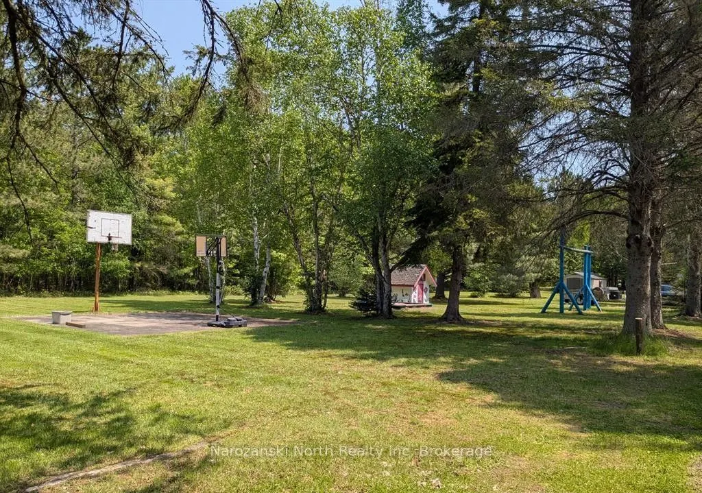836 Lake Nipissing Road